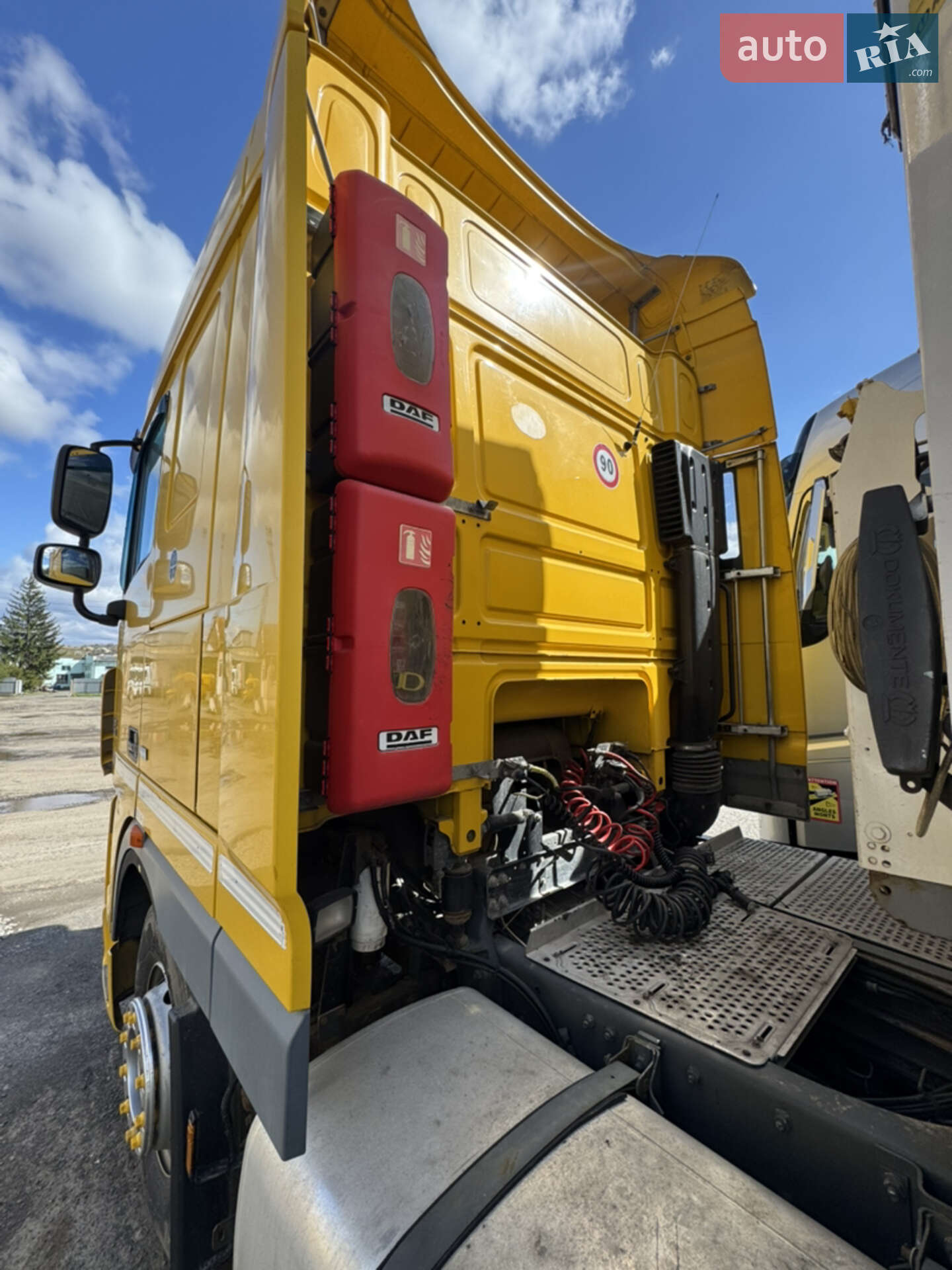 DAF XF 105 2013 VIN XLRTE47MS0E978522 фото оголошення 3 з 18