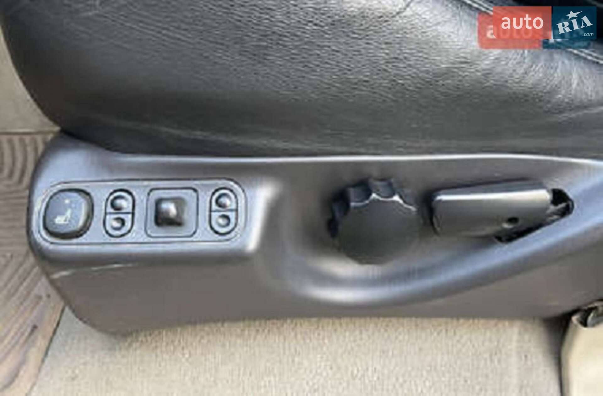 Ford Excursion 2004 VIN 1FMNU44P75EA57682 фото оголошення 19 з 28