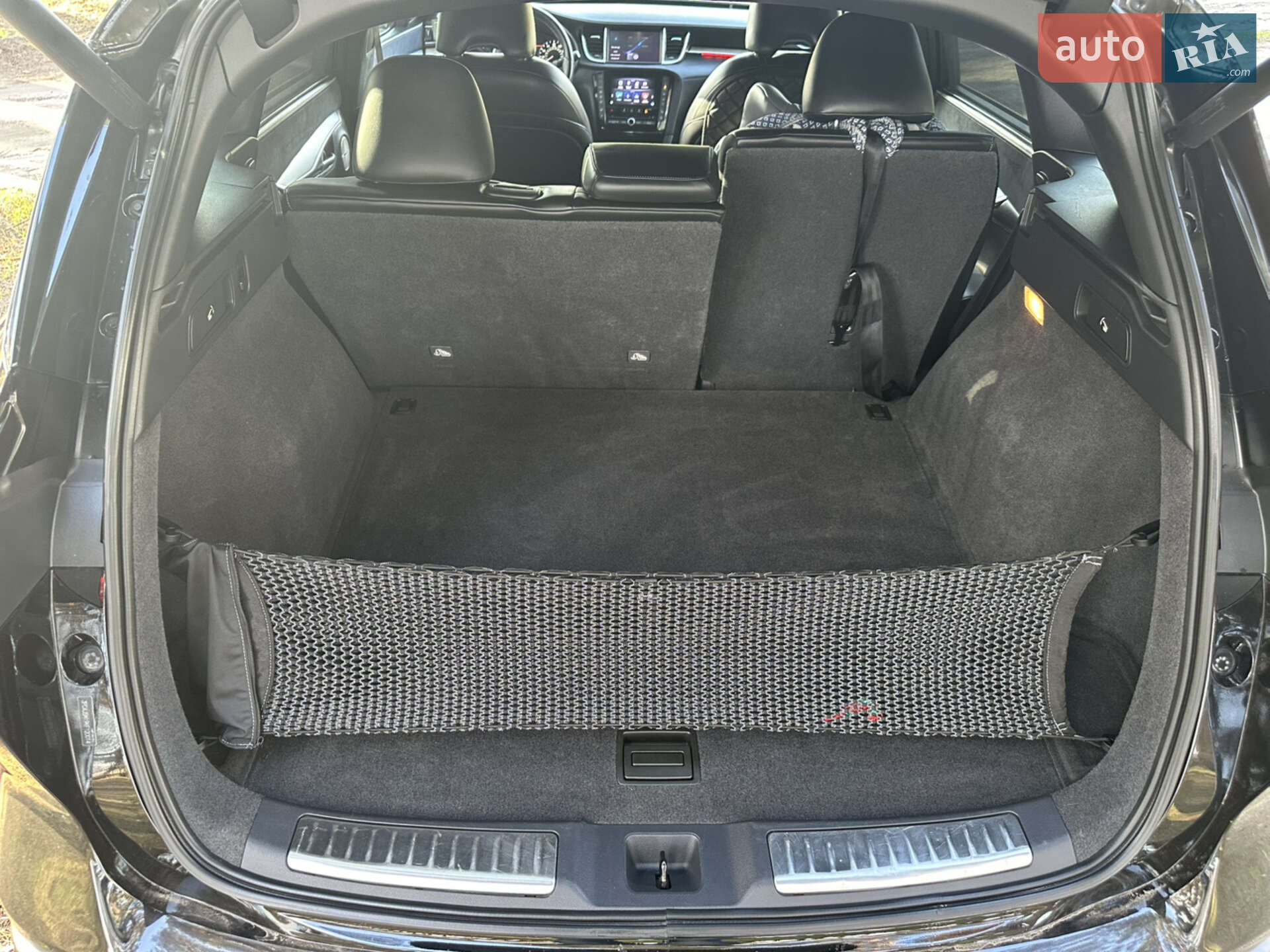 Infiniti QX50 2018 VIN 3PCAJ5M19KF120014 фото оголошення 18 з 23