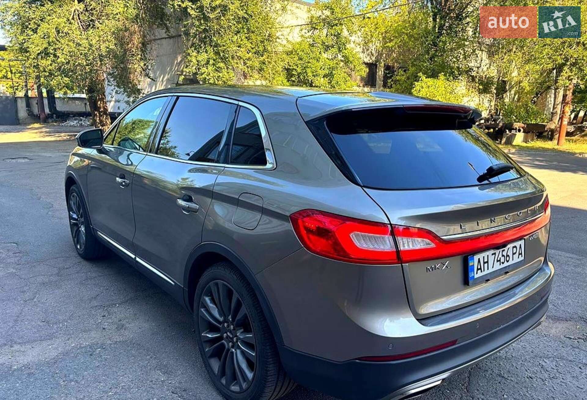 Lincoln MKX 2015 VIN 2LMTJ8LP7GBL44984 фото оголошення 3 з 13