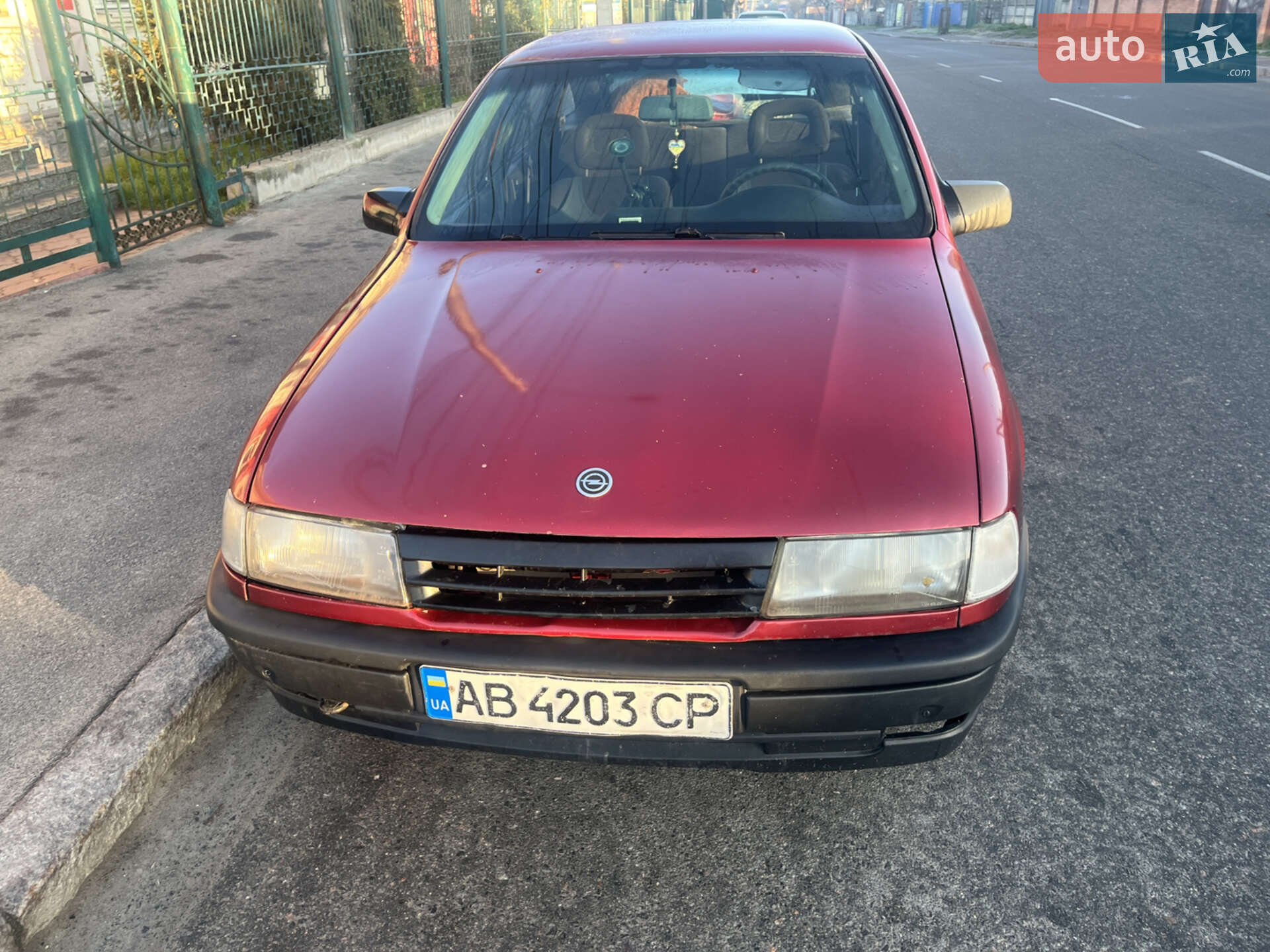 Opel Vectra 1991 VIN W0L000089MV214193 фото оголошення 2 з 4