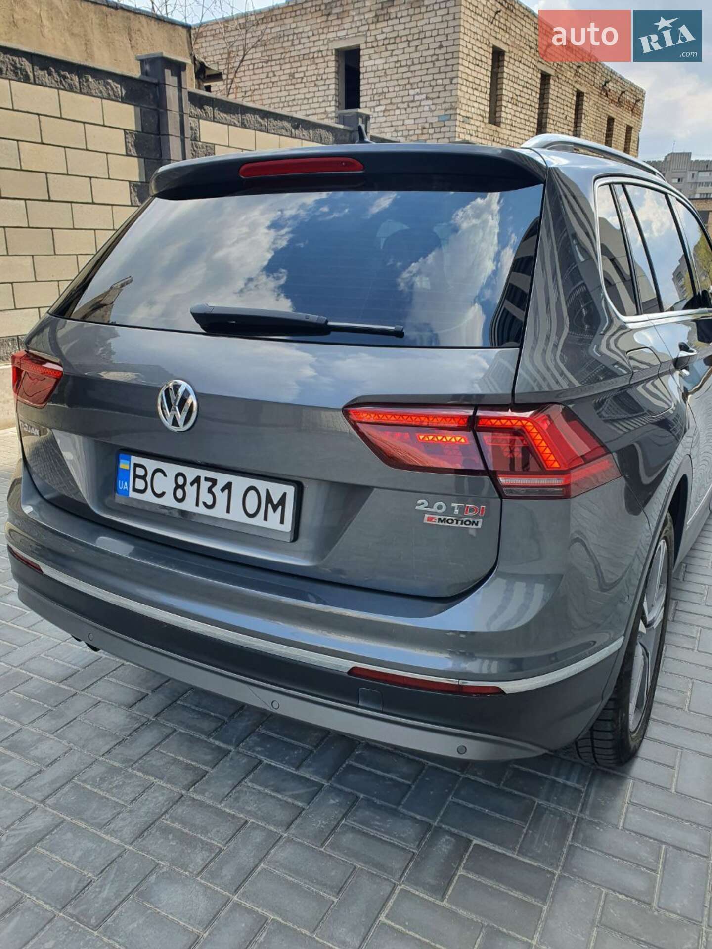Volkswagen Tiguan 2017 VIN WVGZZZ5NZHW922880 фото оголошення 2 з 53