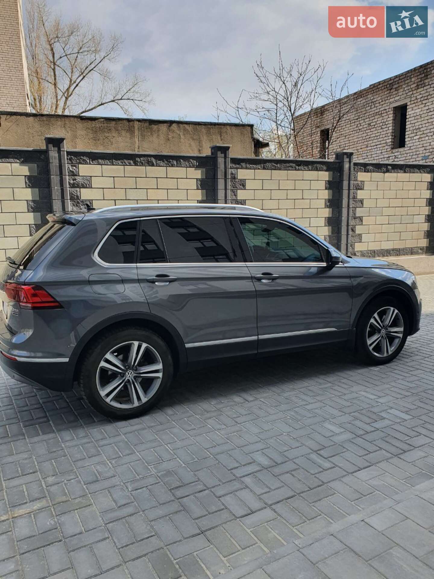 Volkswagen Tiguan 2017 VIN WVGZZZ5NZHW922880 фото оголошення 5 з 53