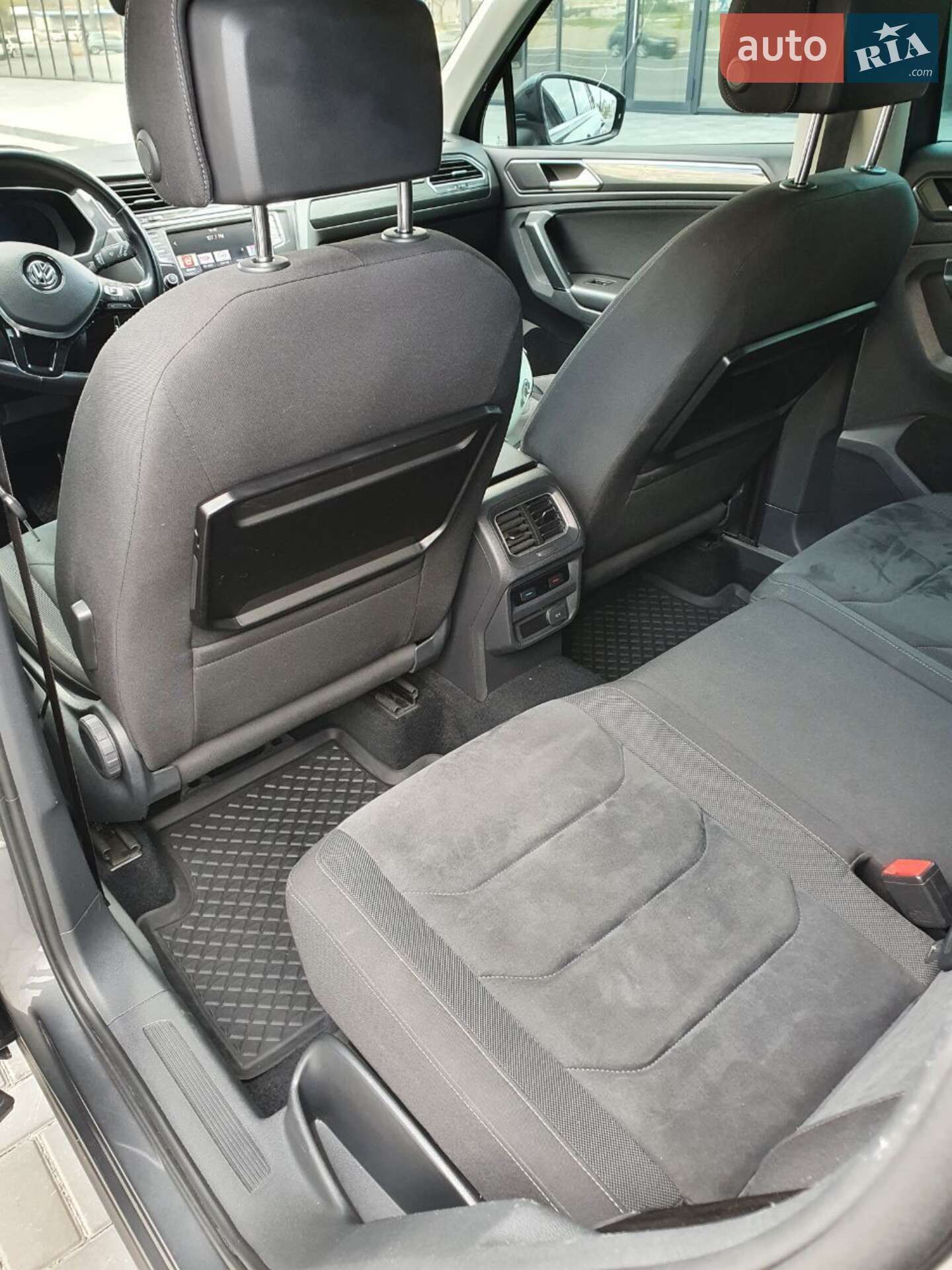 Volkswagen Tiguan 2017 VIN WVGZZZ5NZHW922880 фото оголошення 39 з 53