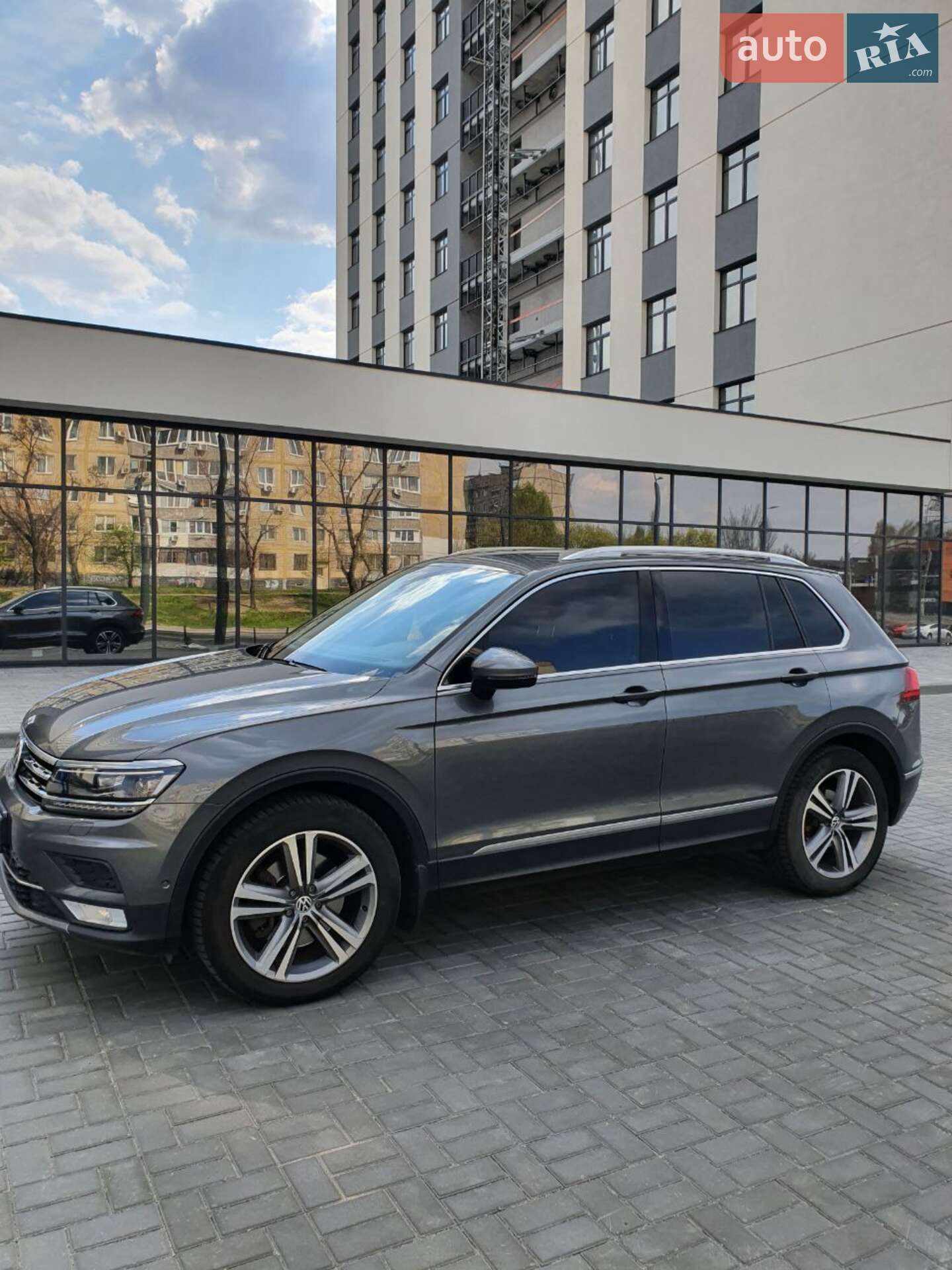 Volkswagen Tiguan 2017 VIN WVGZZZ5NZHW922880 фото оголошення 25 з 53
