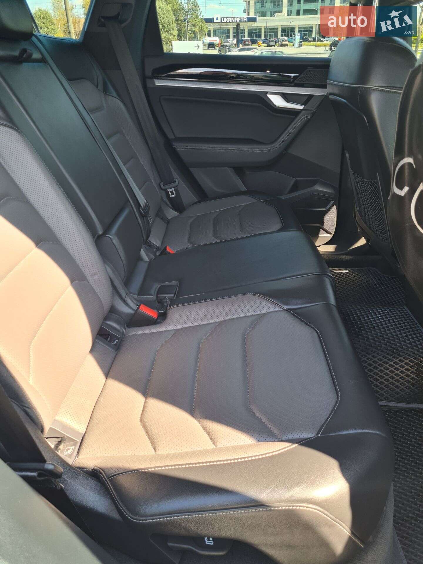 Volkswagen Touareg 2020 VIN WVGZZZCRZMD007181 фото оголошення 14 з 24