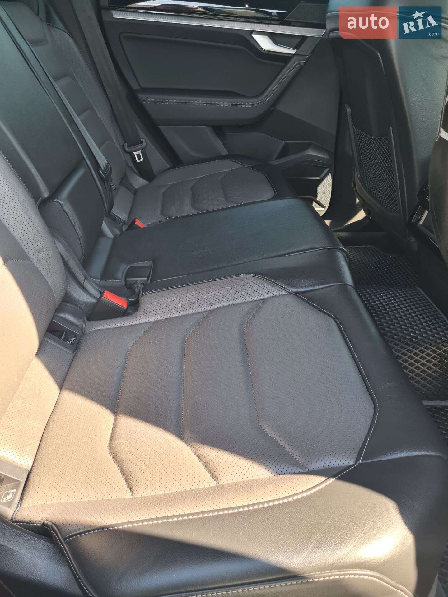 Volkswagen Touareg 2020 VIN WVGZZZCRZMD007181 фото оголошення 15 з 24