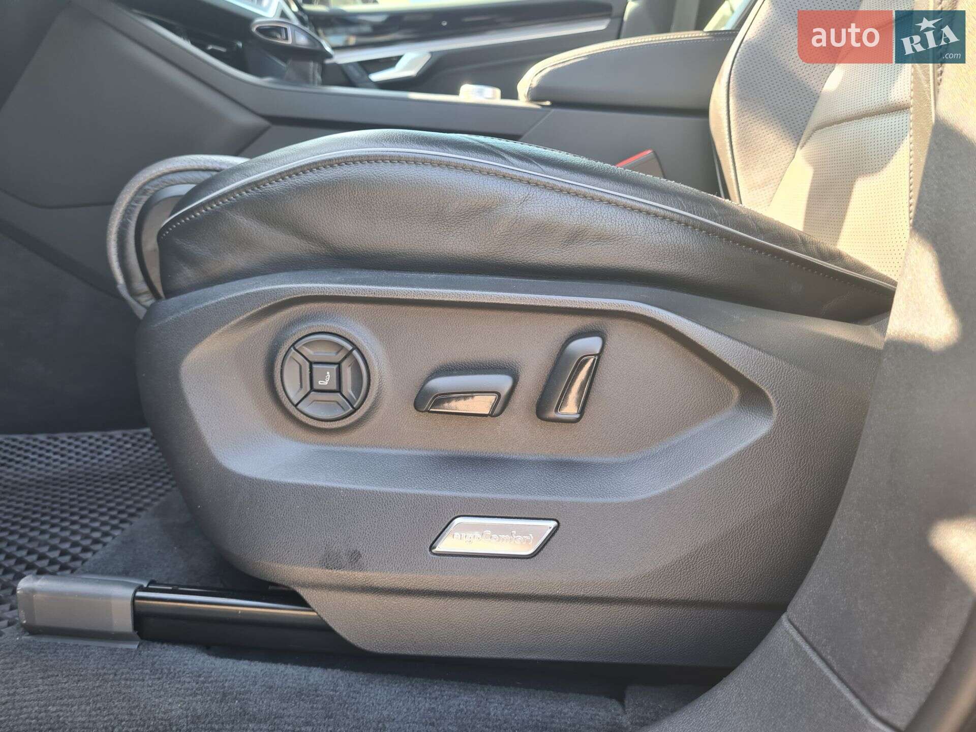Volkswagen Touareg 2020 VIN WVGZZZCRZMD007181 фото оголошення 24 з 24