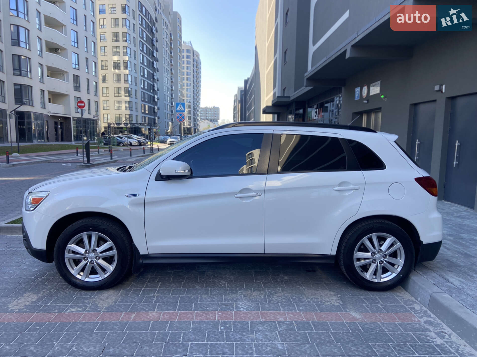 Mitsubishi ASX 2012 VIN JMBXTGA3WCZ004973 фото оголошення 3 з 18