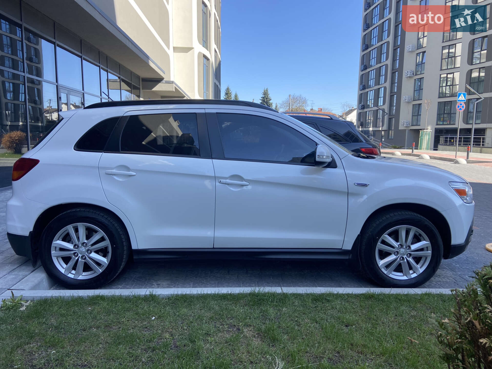 Mitsubishi ASX 2012 VIN JMBXTGA3WCZ004973 фото оголошення 4 з 18