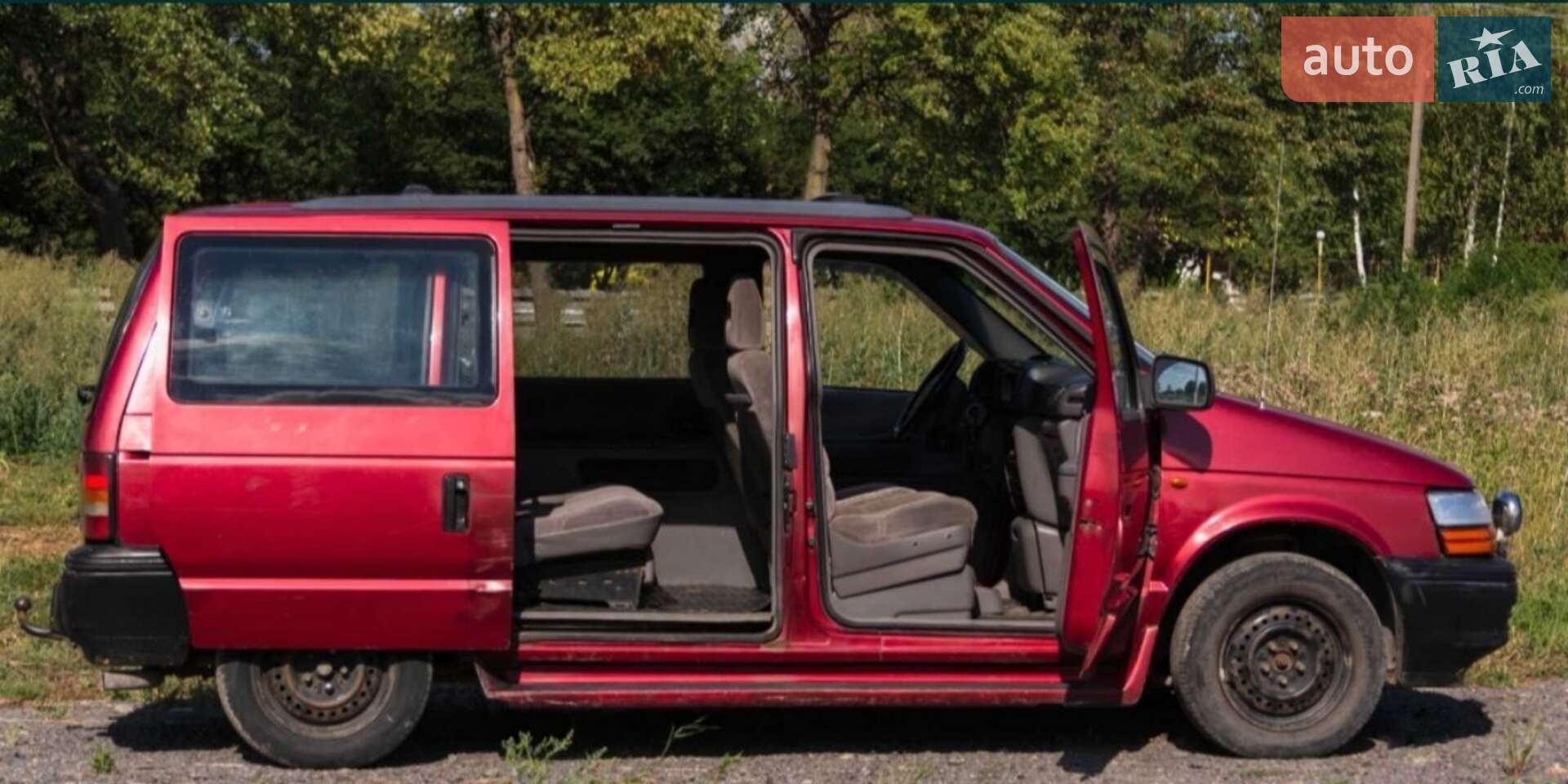 Chrysler Grand Voyager 1994 VIN 1C4GHN5M0RU513996 фото оголошення 3 з 7