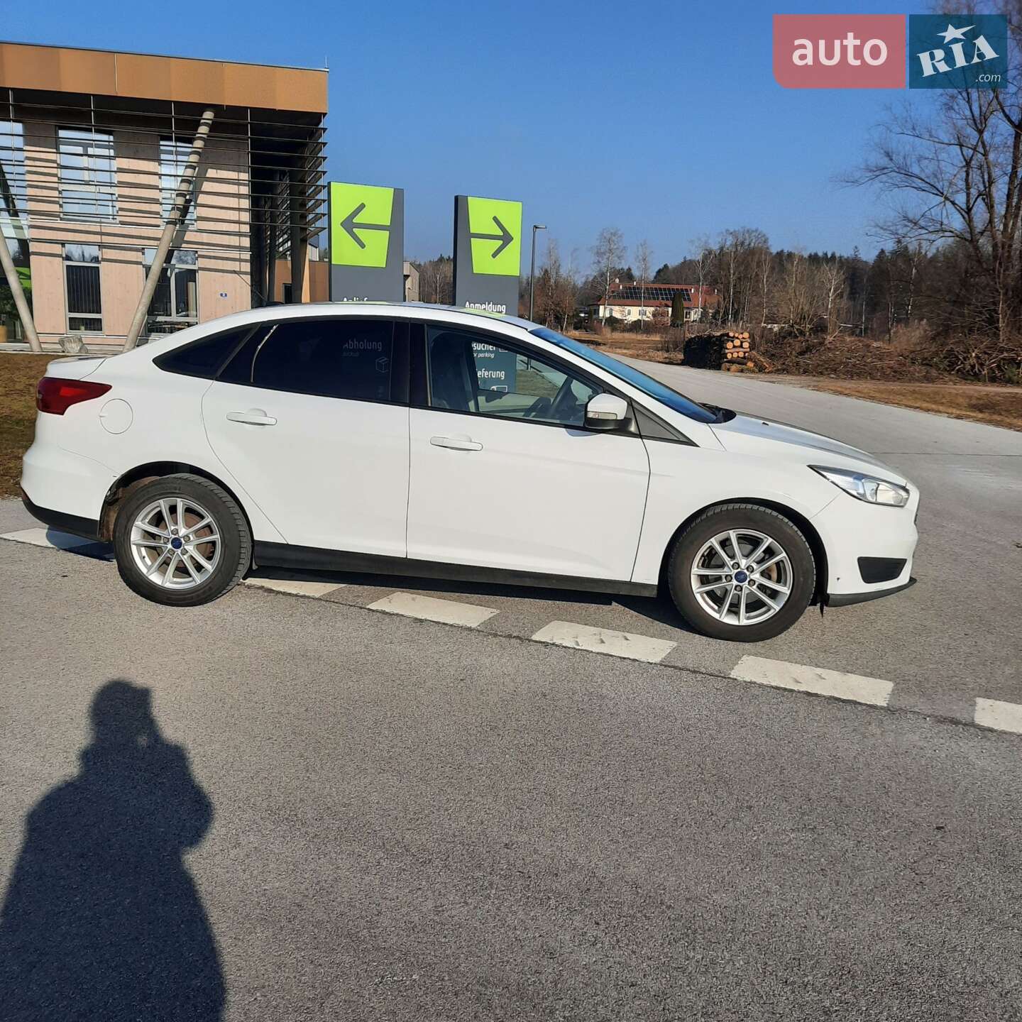 Ford Focus 2015 VIN 1FADP3F27FL384699 фото оголошення 3 з 6