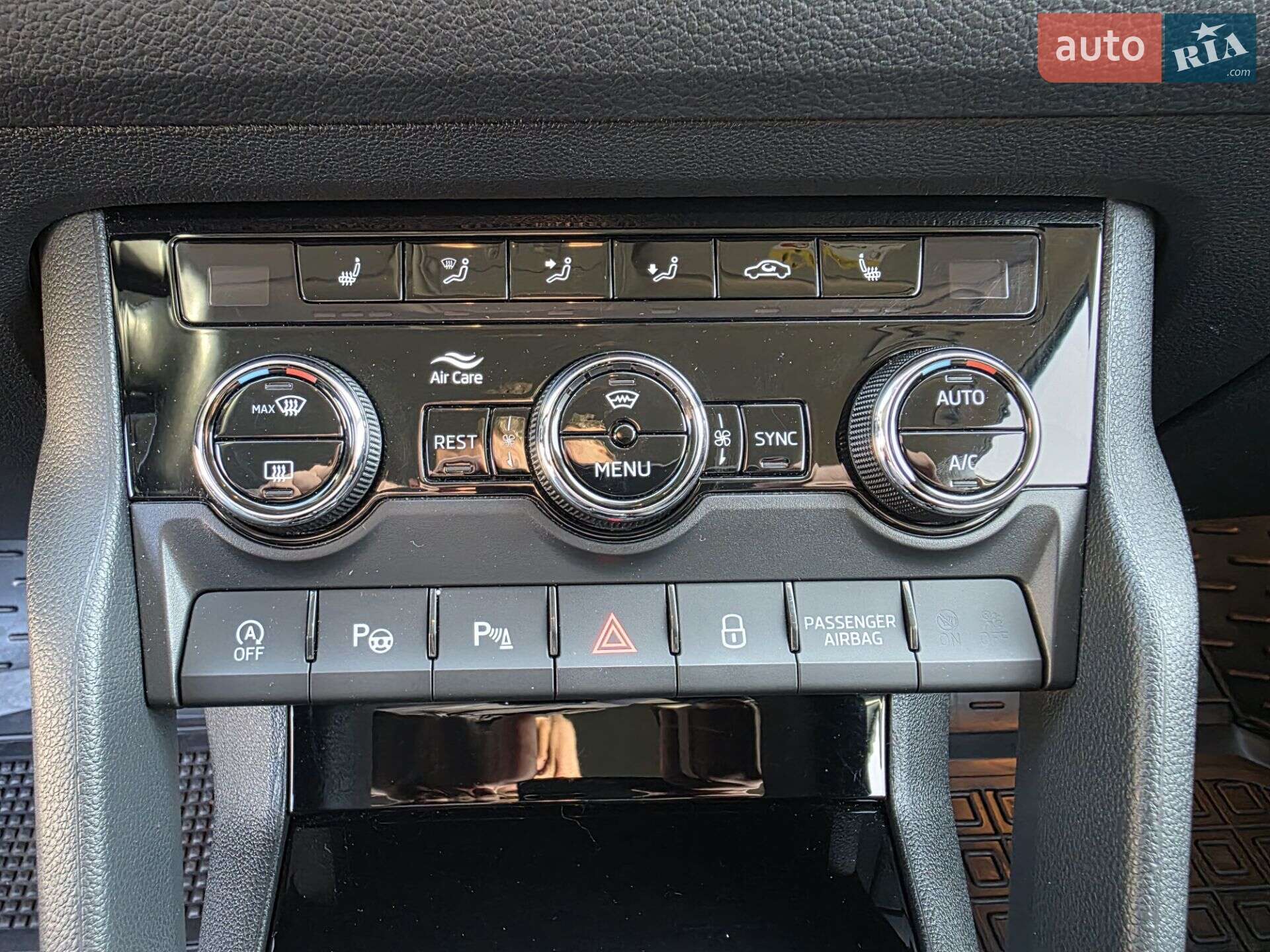 Skoda Kodiaq 2019 VIN TMBLK7NS8L8014986 фото оголошення 27 з 33