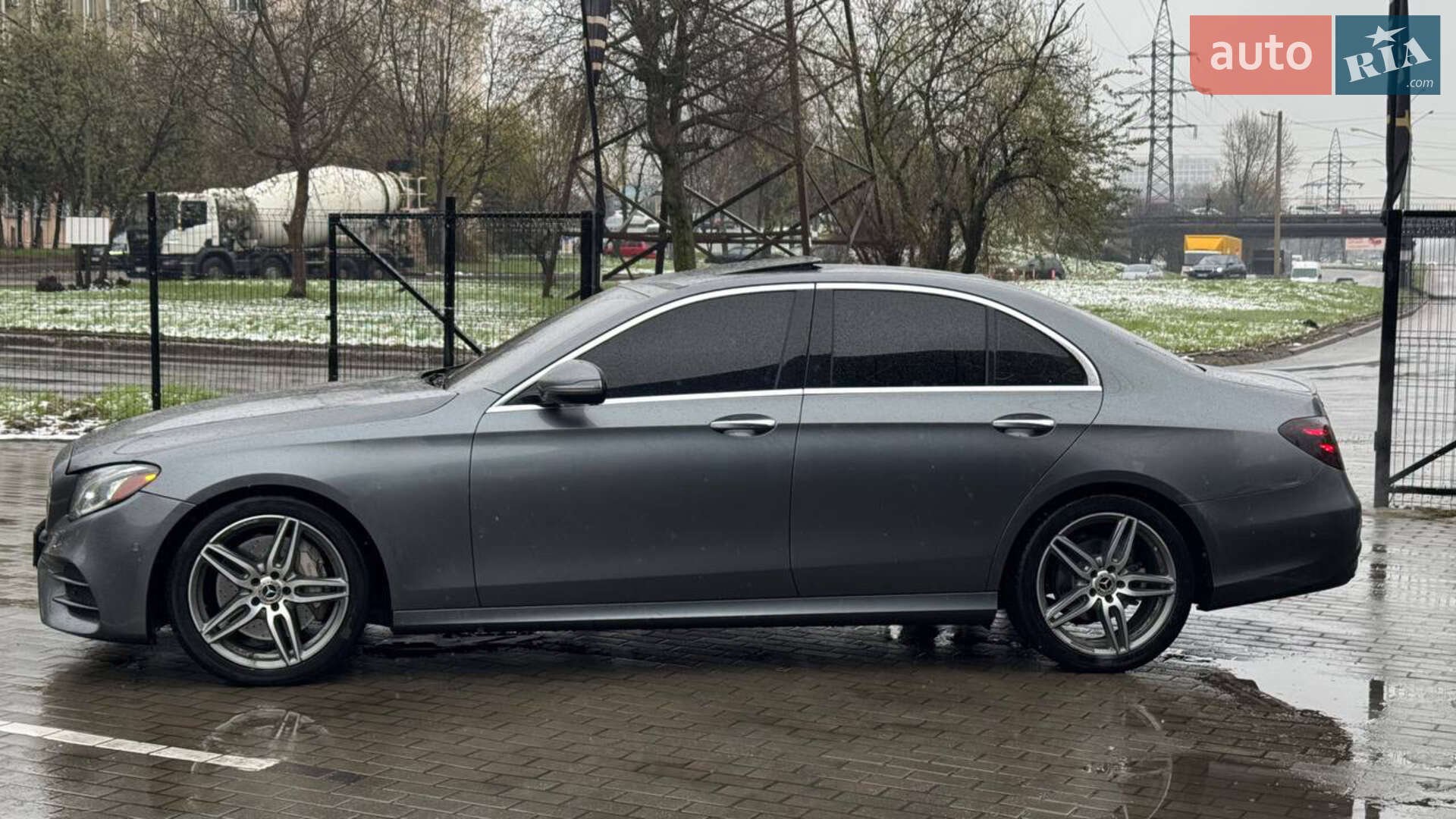 Mercedes-Benz E-Class 2017 VIN WDDZF4JB8JA331973 фото оголошення 8 з 20