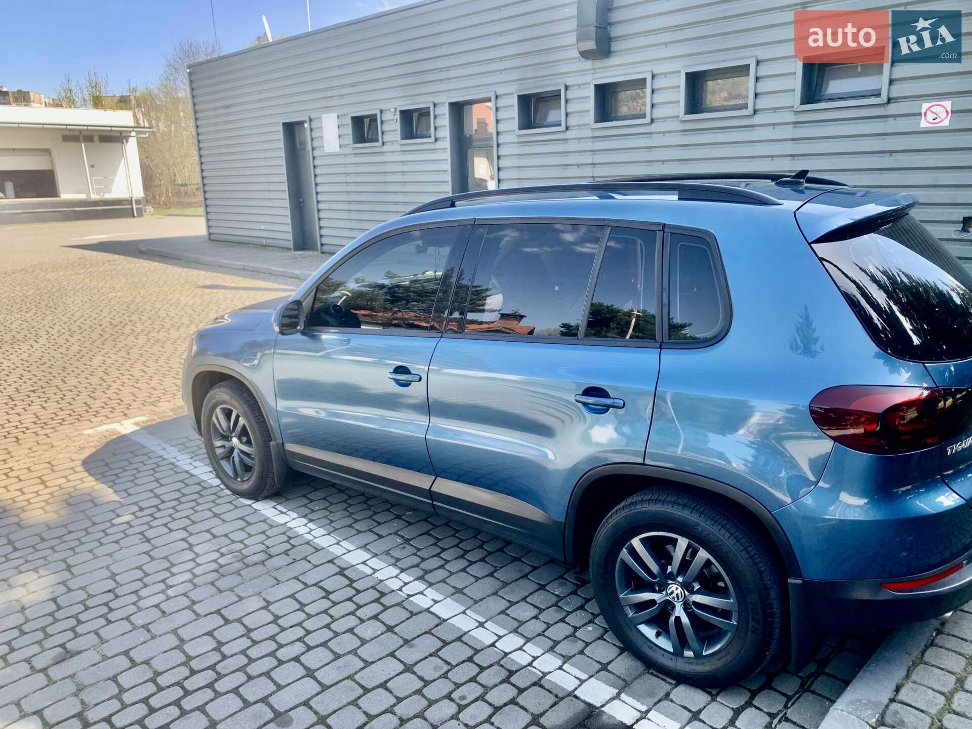 Volkswagen Tiguan 2016 VIN WVGAV7AX7HW500087 фото оголошення 6 з 12