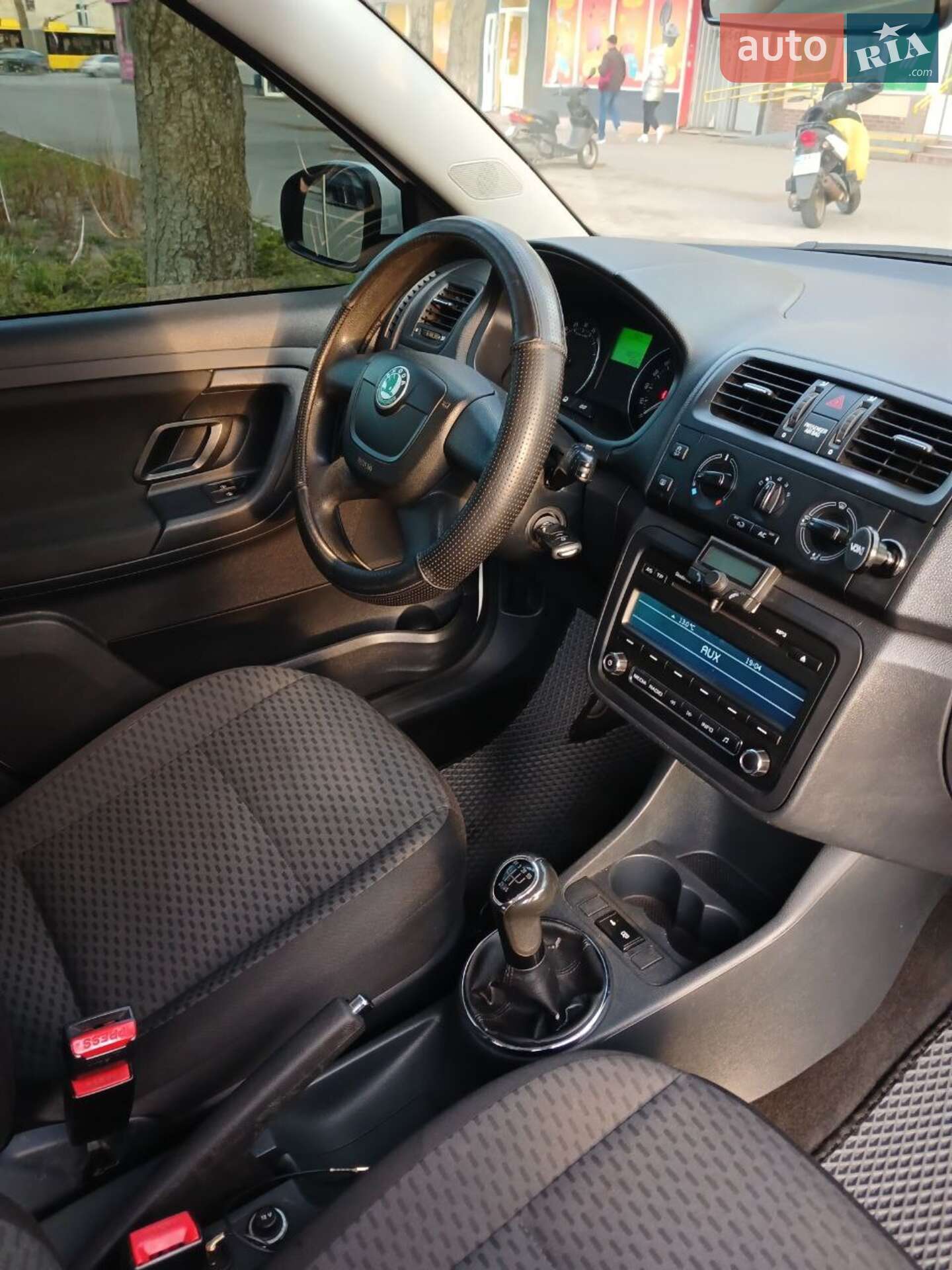 Skoda Fabia 2012 VIN TMBJK25J5C3135568 фото оголошення 4 з 7