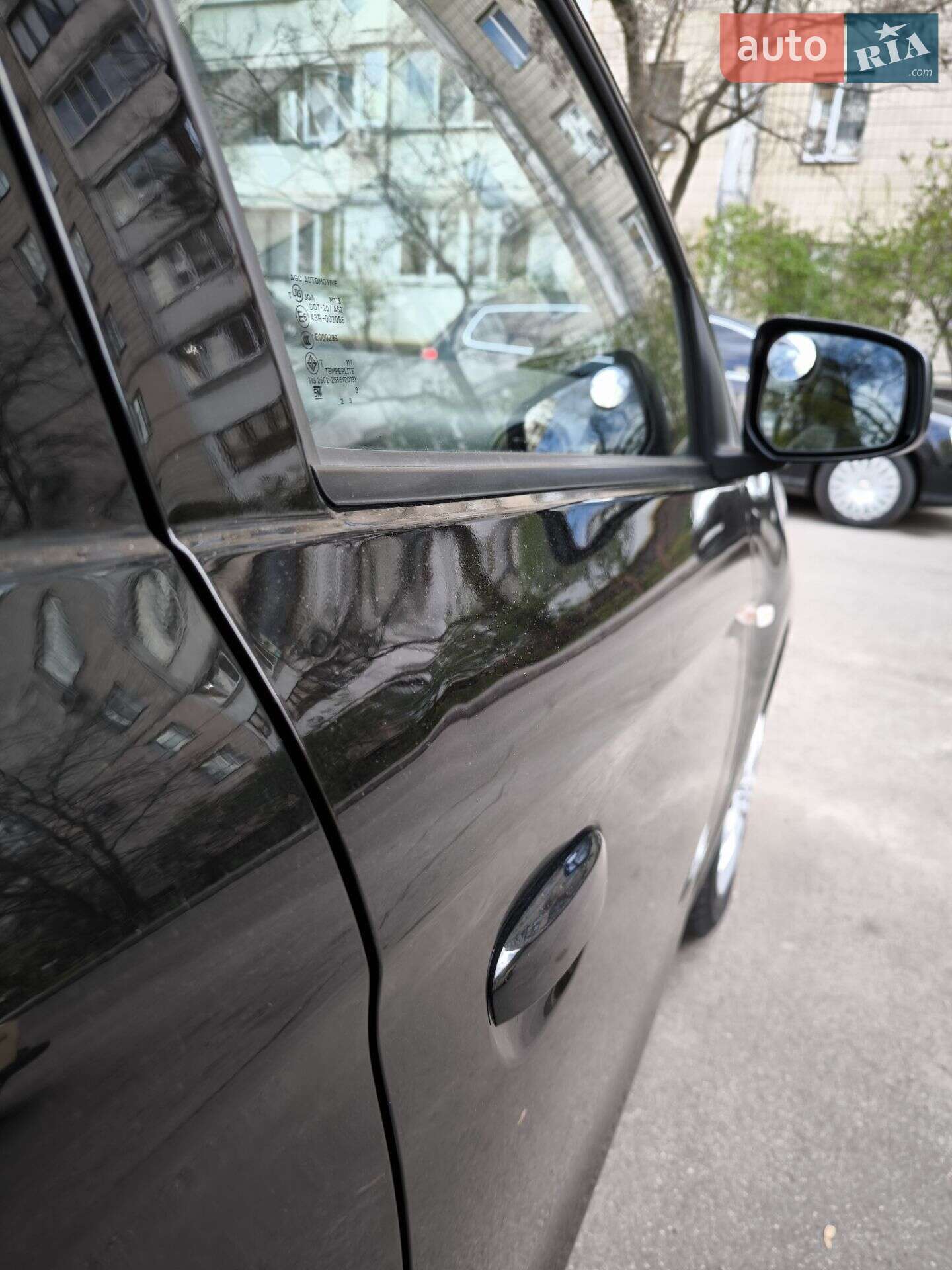 Mitsubishi Mirage 2018 VIN ML32F3FJ2JHF15521 фото оголошення 4 з 18