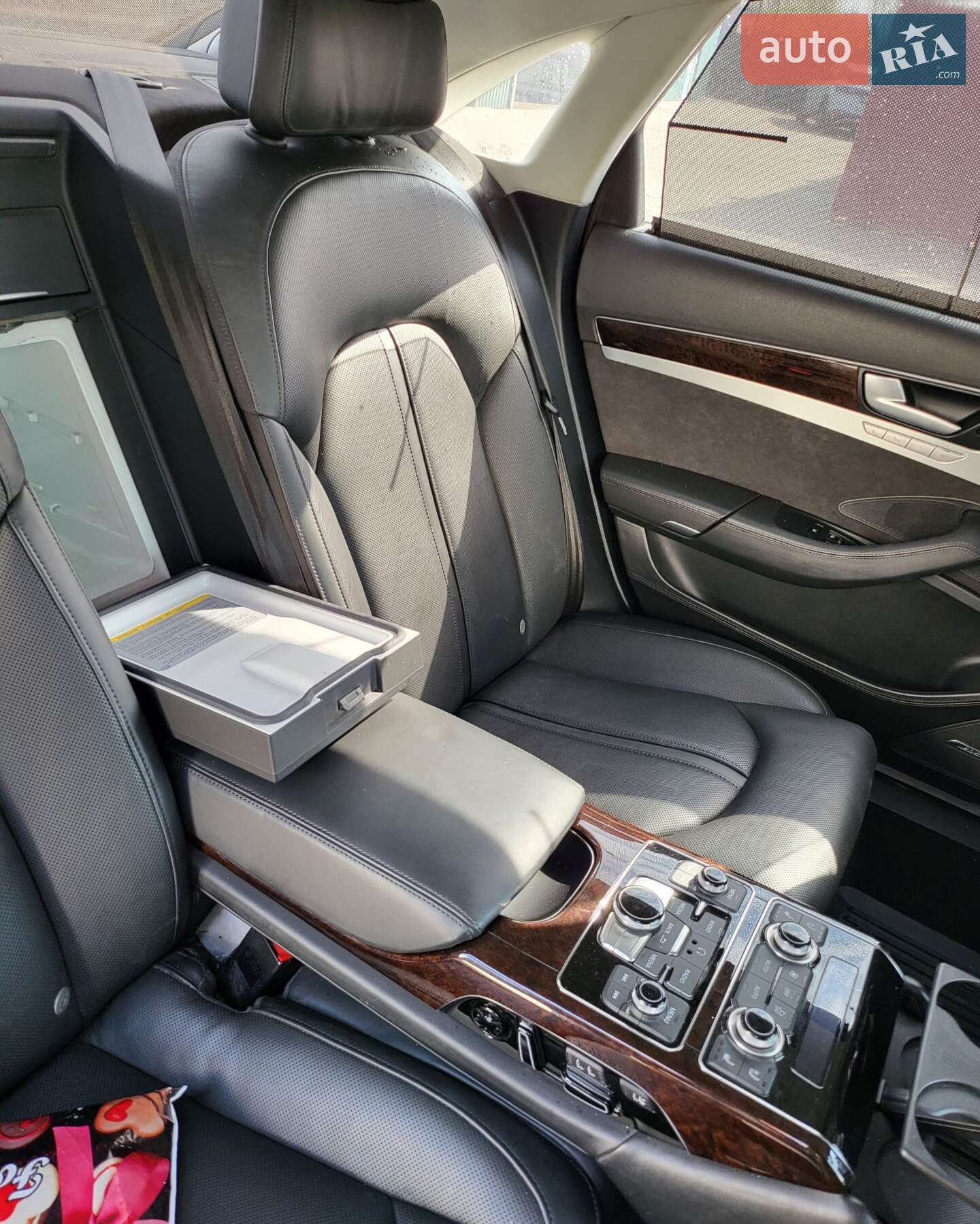 Audi A8 2012 VIN WAUZZZ4H7DN004389 фото оголошення 9 з 19