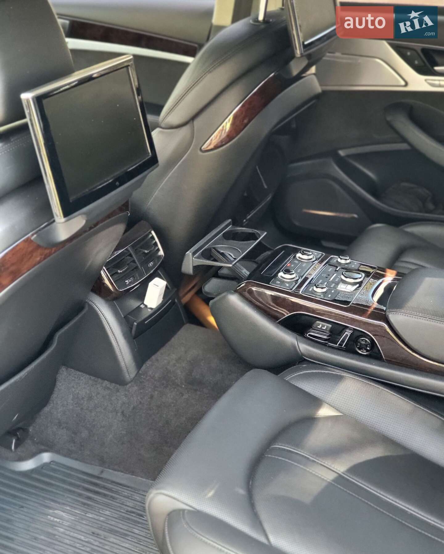 Audi A8 2012 VIN WAUZZZ4H7DN004389 фото оголошення 16 з 19