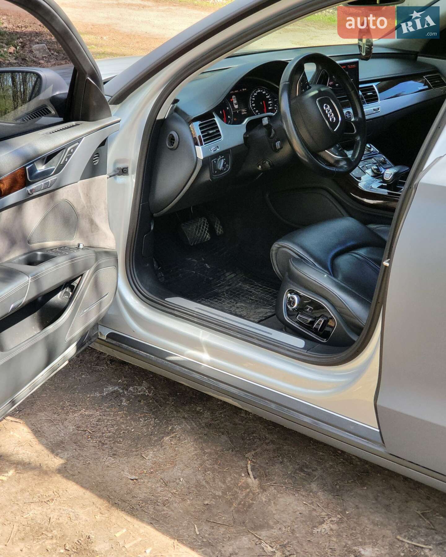 Audi A8 2012 VIN WAUZZZ4H7DN004389 фото оголошення 15 з 19
