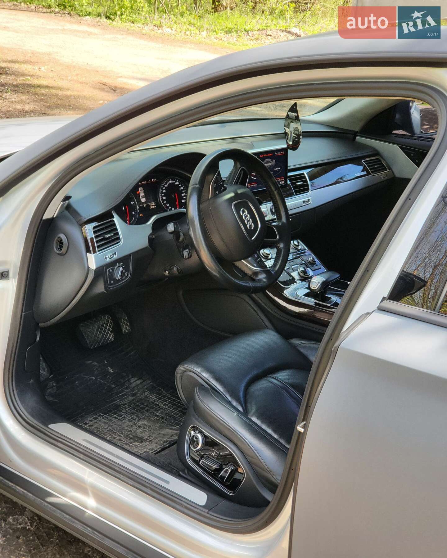Audi A8 2012 VIN WAUZZZ4H7DN004389 фото оголошення 17 з 19