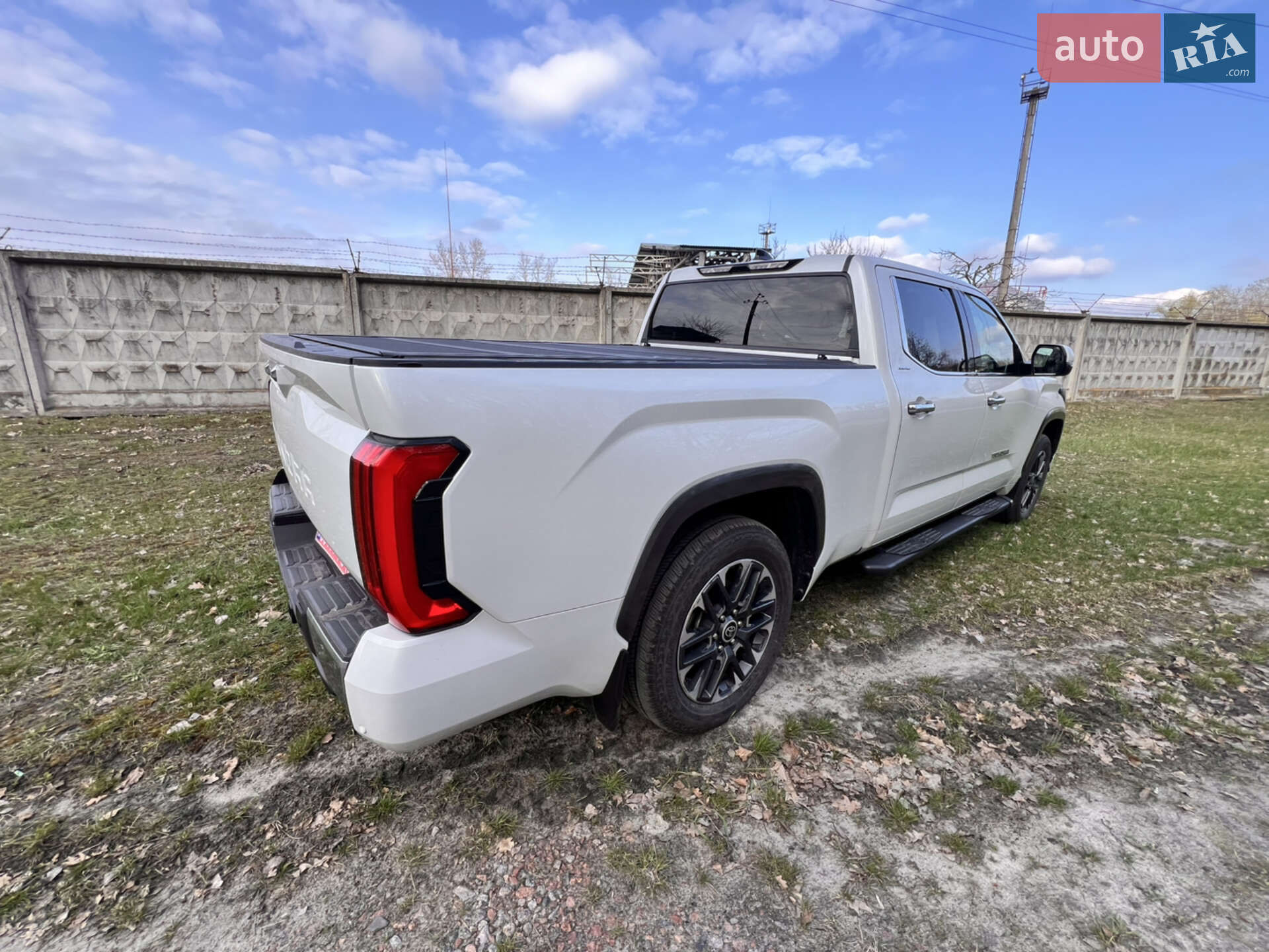 Toyota Tundra 2022 VIN 5TFJC5EC3PX002189 фото оголошення 8 з 57