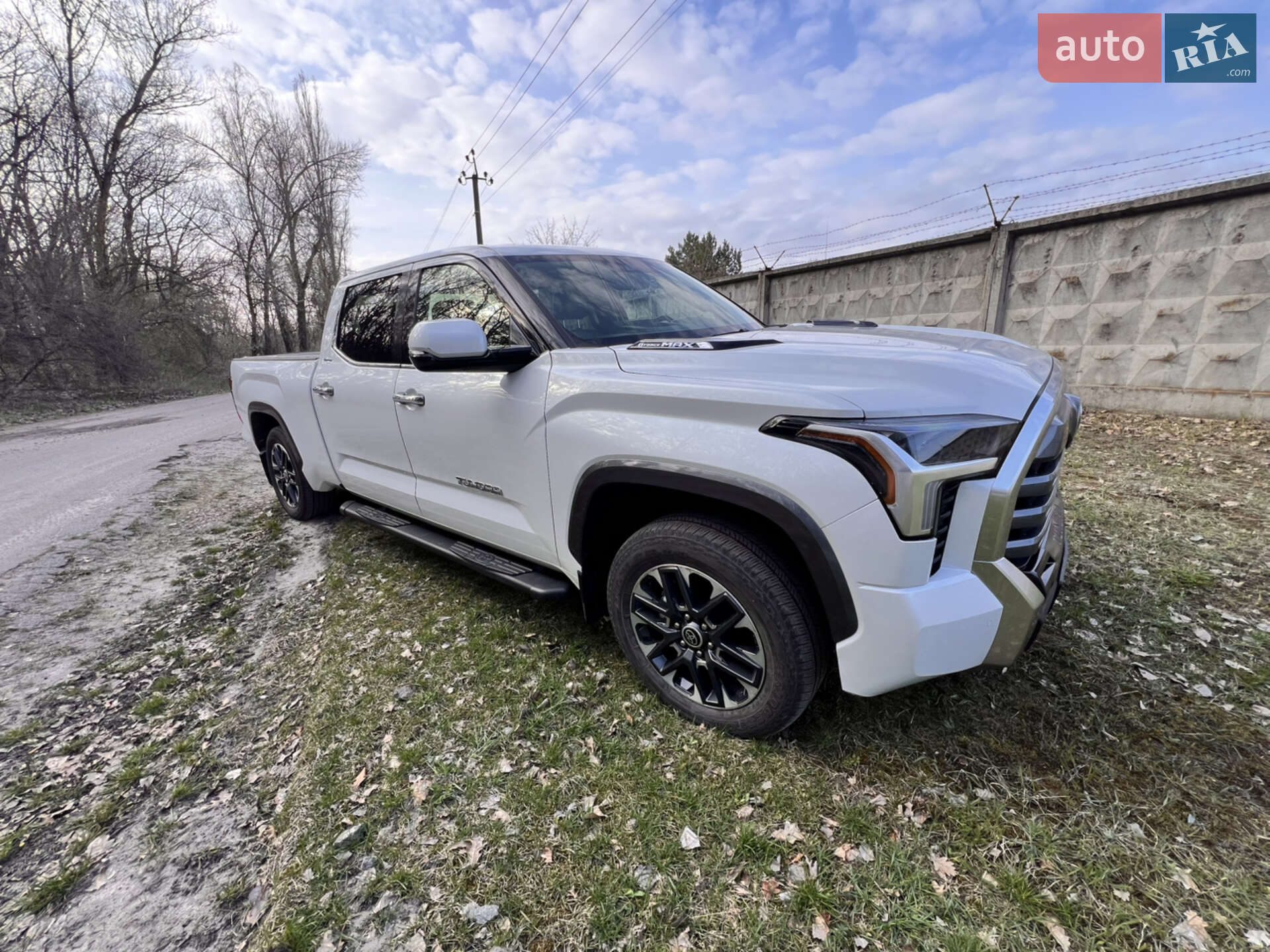 Toyota Tundra 2022 VIN 5TFJC5EC3PX002189 фото оголошення 12 з 57