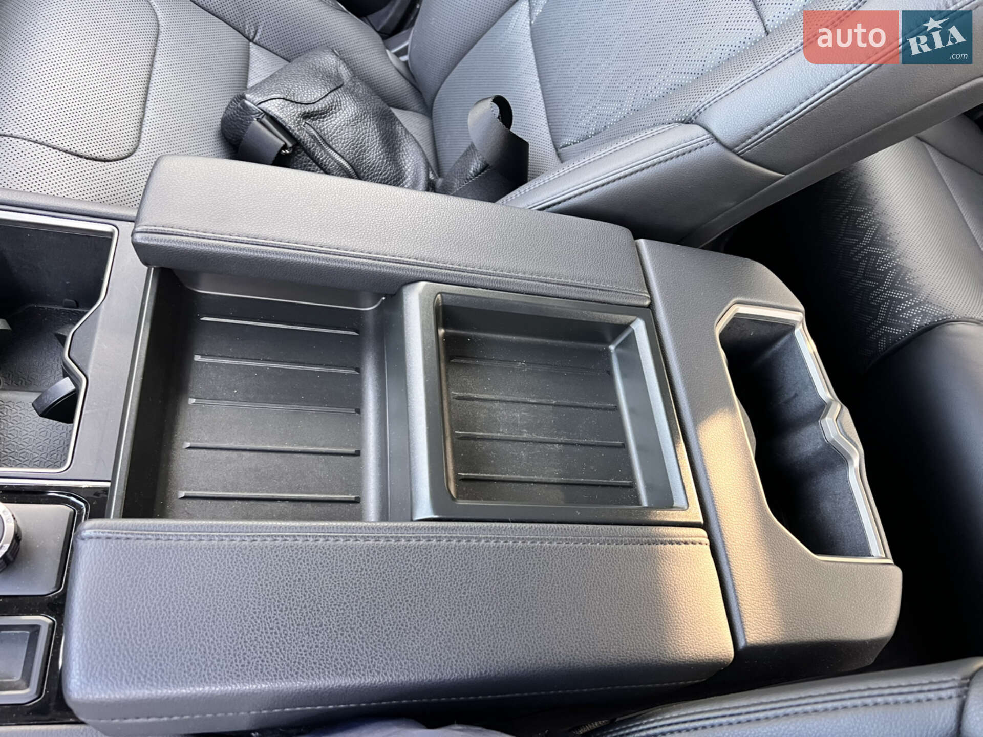 Toyota Tundra 2022 VIN 5TFJC5EC3PX002189 фото оголошення 44 з 57