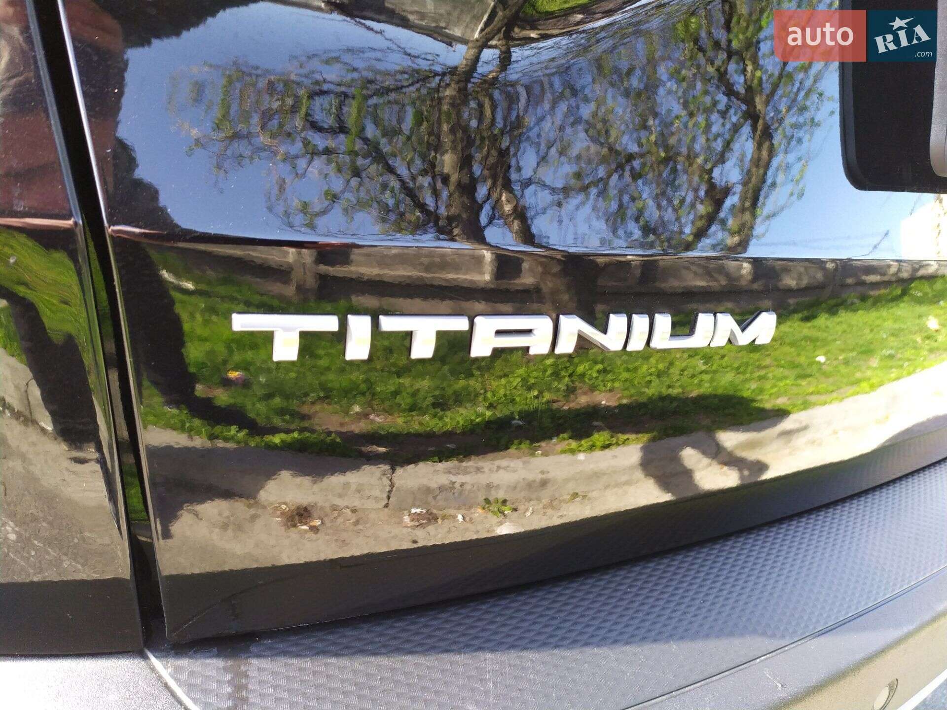 Ford Escape 2020 VIN 1FMCU9DZ2LUB26545 фото оголошення 2 з 96