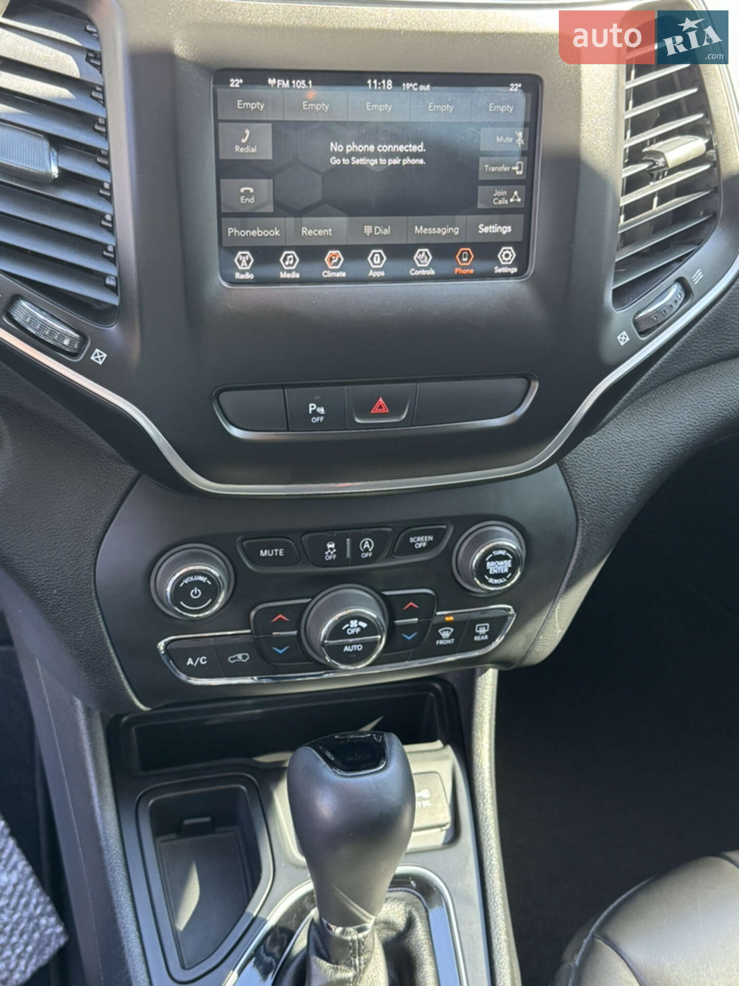 Jeep Cherokee 2019 VIN 1C4PJLLB8KD429201 фото оголошення 25 з 29