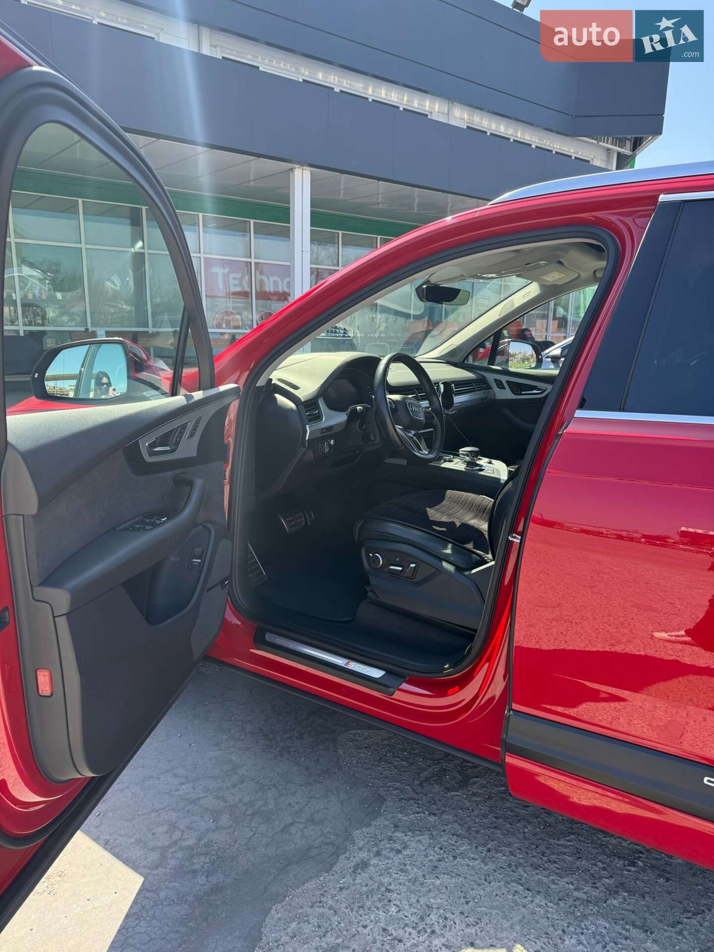 Audi SQ7 2017 VIN WAUZZZ4M6JD007928 фото оголошення 7 з 32