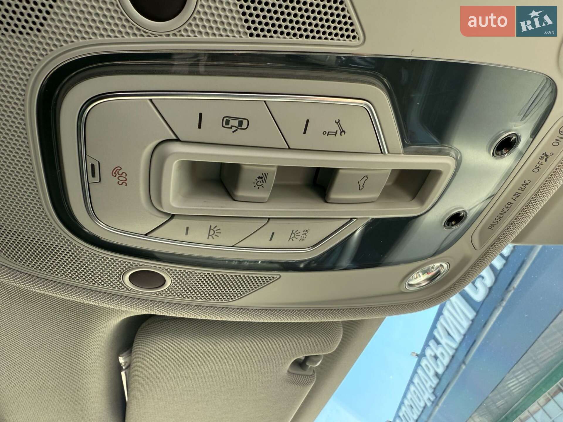 Audi SQ7 2017 VIN WAUZZZ4M6JD007928 фото оголошення 18 з 32