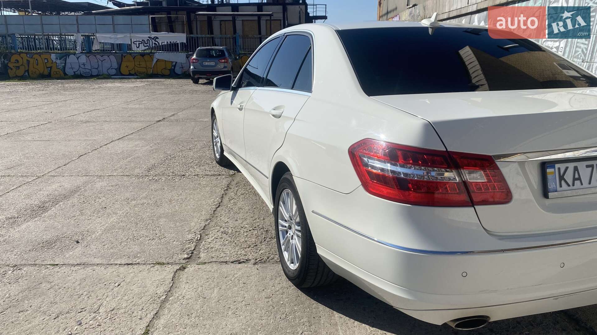 Mercedes-Benz E-Class 2010 VIN WDD2120481A272681 фото оголошення 3 з 17