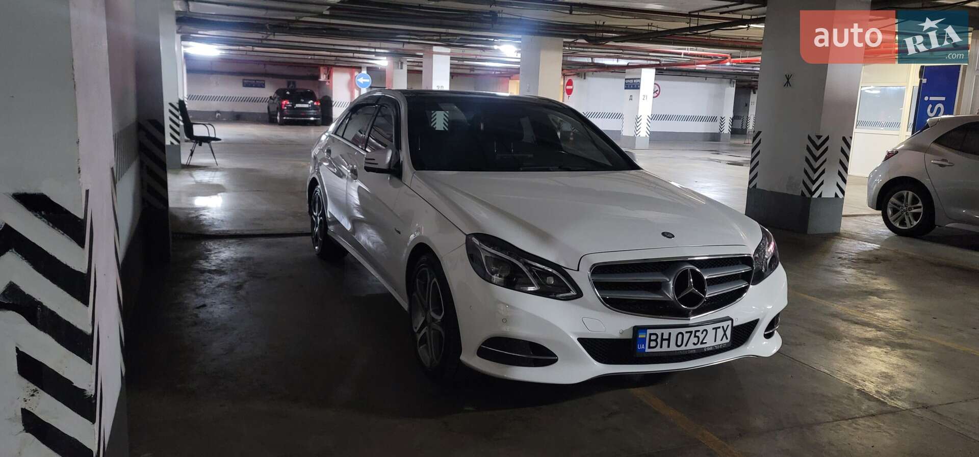 Mercedes-Benz E-Class 2015 VIN WDDHF9HB9GB316352 фото оголошення 3 з 38