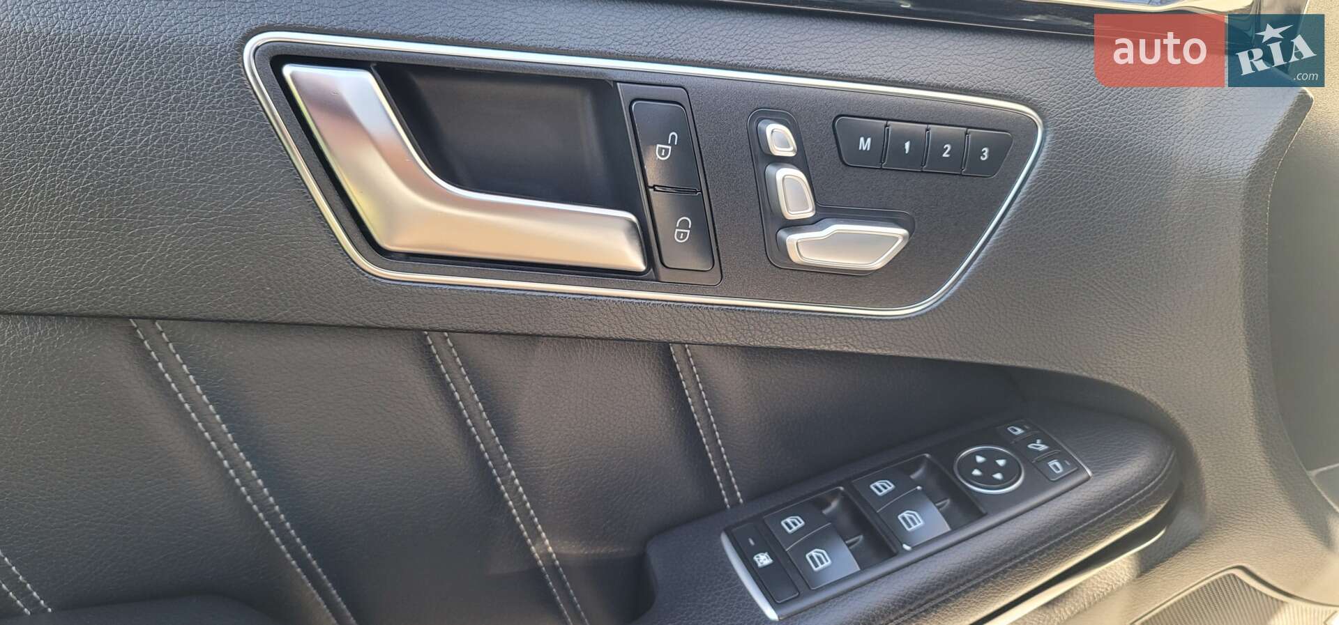 Mercedes-Benz E-Class 2015 VIN WDDHF9HB9GB316352 фото оголошення 9 з 38