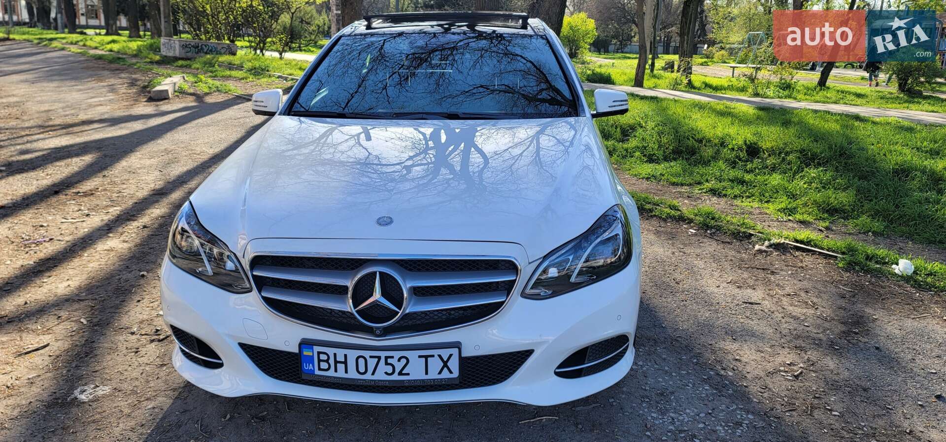 Mercedes-Benz E-Class 2015 VIN WDDHF9HB9GB316352 фото оголошення 13 з 38