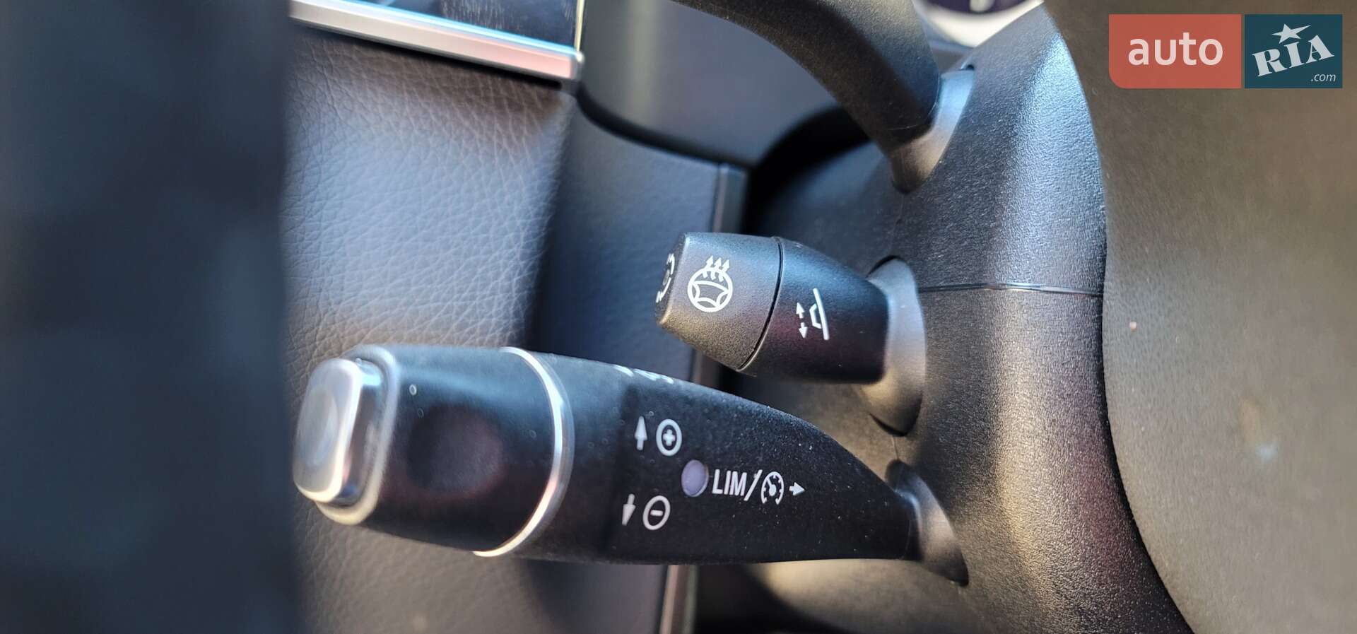 Mercedes-Benz E-Class 2015 VIN WDDHF9HB9GB316352 фото оголошення 20 з 38