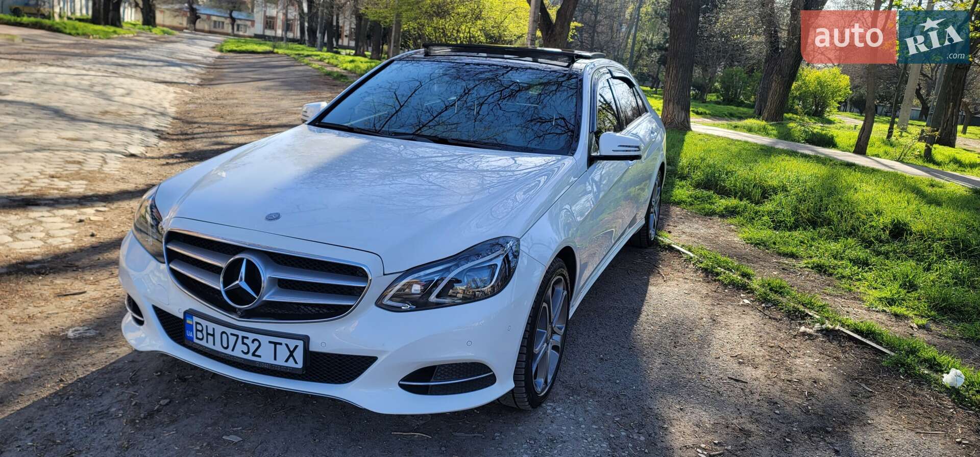 Mercedes-Benz E-Class 2015 VIN WDDHF9HB9GB316352 фото оголошення 19 з 38