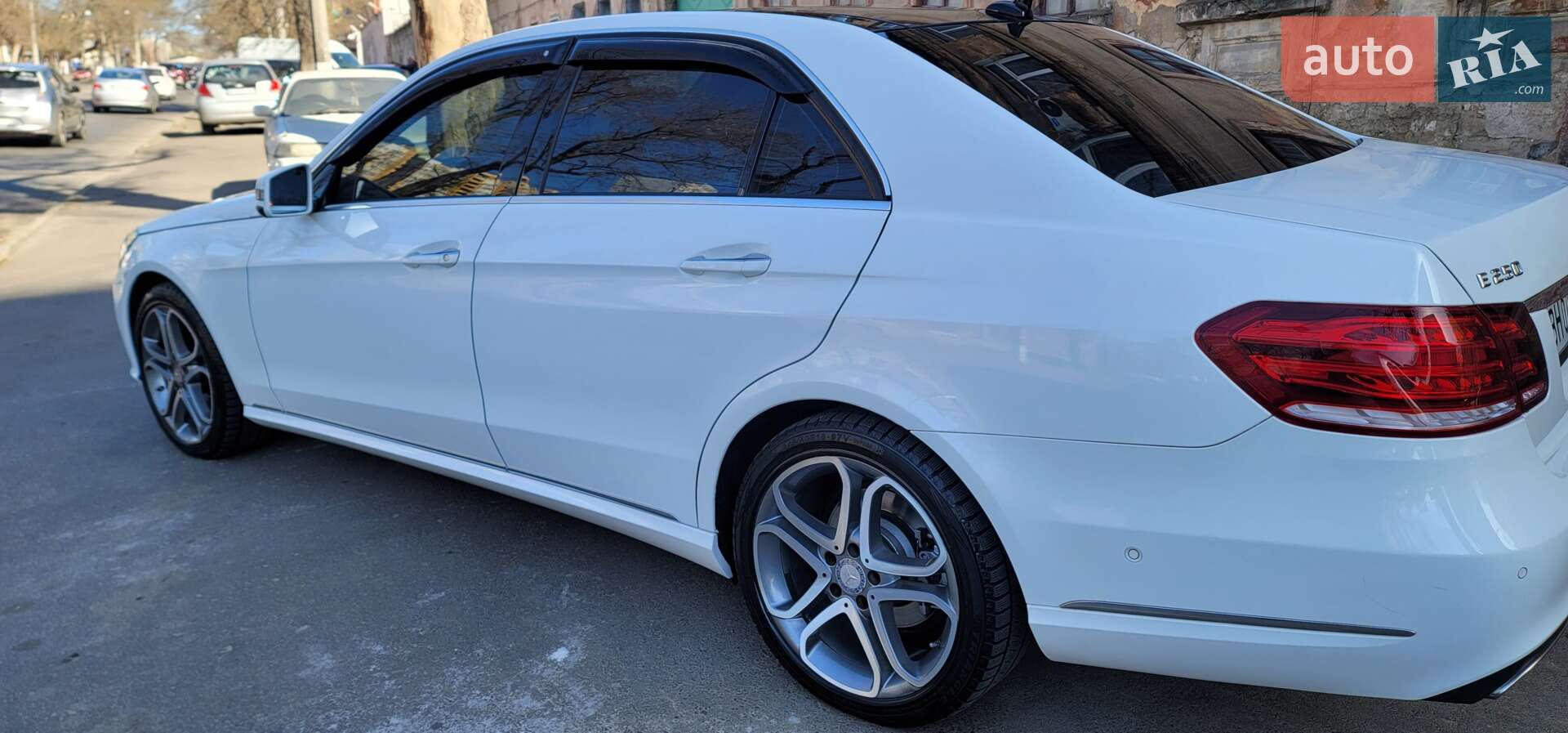 Mercedes-Benz E-Class 2015 VIN WDDHF9HB9GB316352 фото оголошення 29 з 38