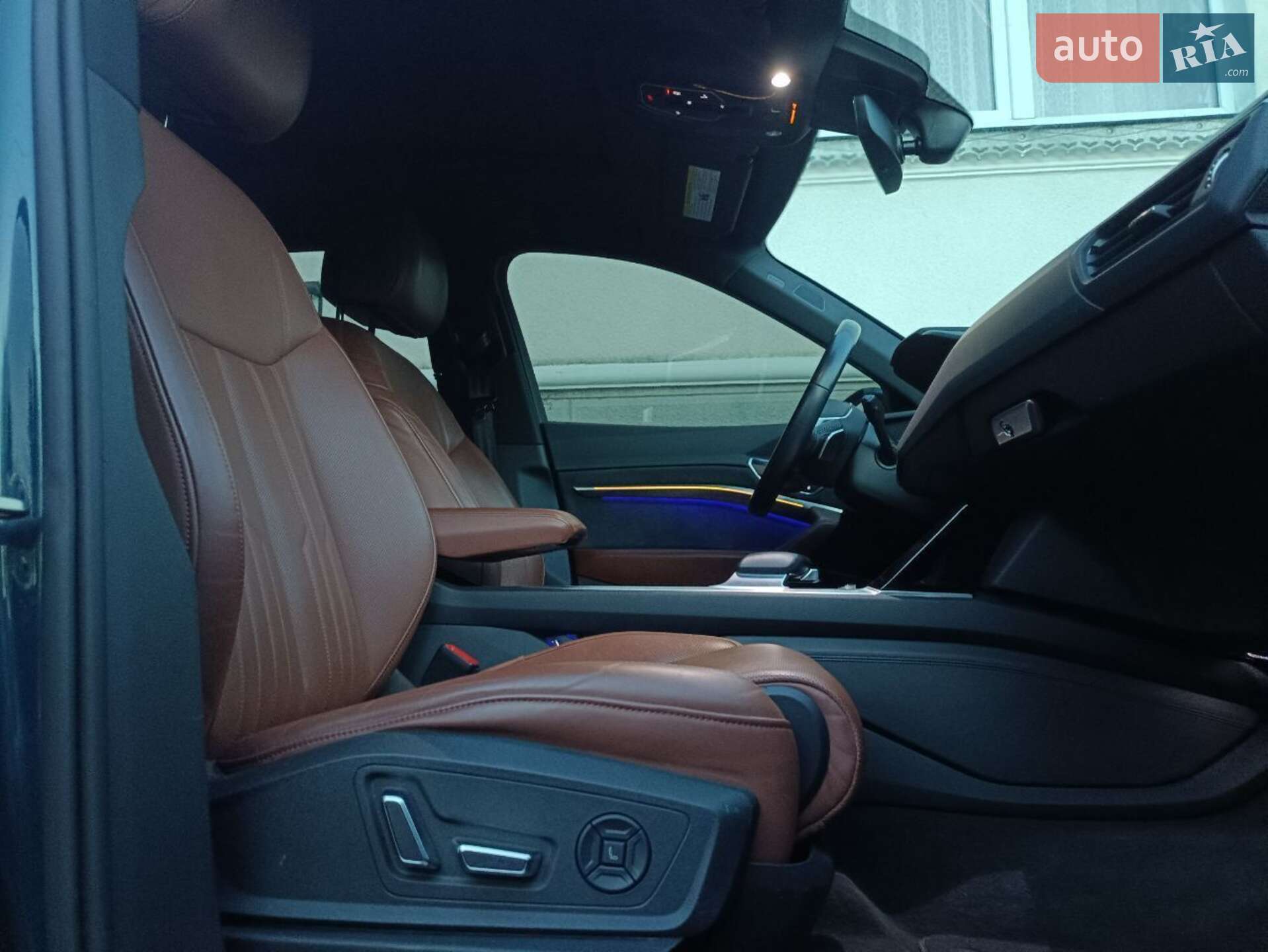 Audi e-tron 2019 VIN WA1VAAGE2KB025011 фото оголошення 27 з 52