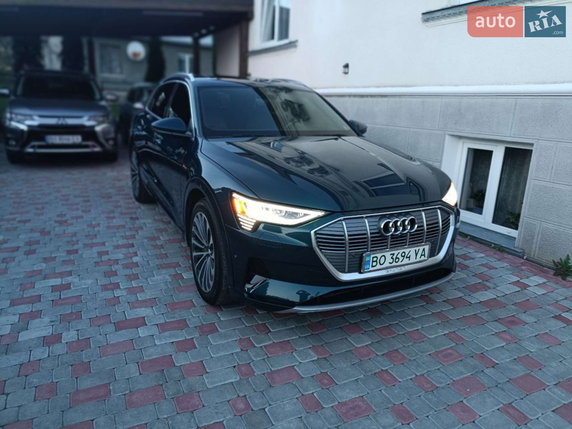 Audi e-tron 2019 VIN WA1VAAGE2KB025011 фото оголошення 33 з 52