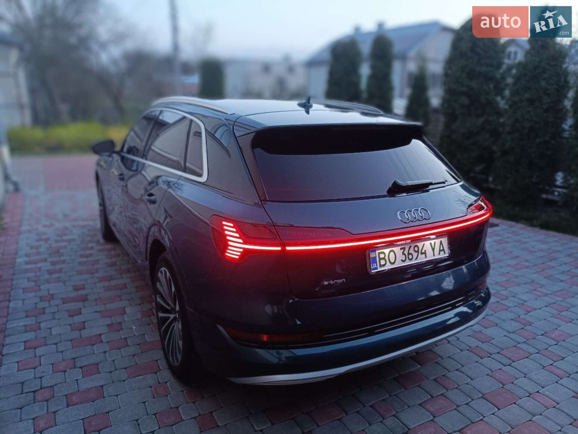 Audi e-tron 2019 VIN WA1VAAGE2KB025011 фото оголошення 36 з 52