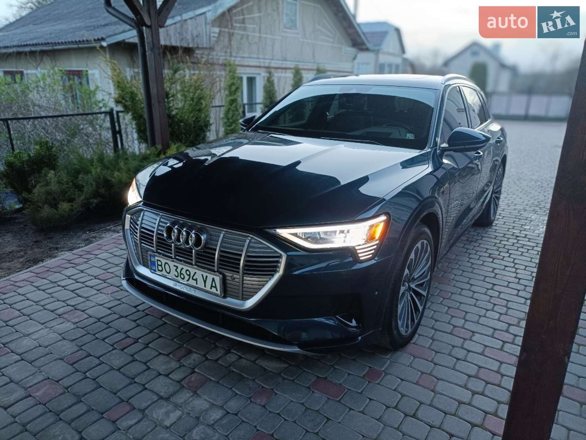 Audi e-tron 2019 VIN WA1VAAGE2KB025011 фото оголошення 39 з 52