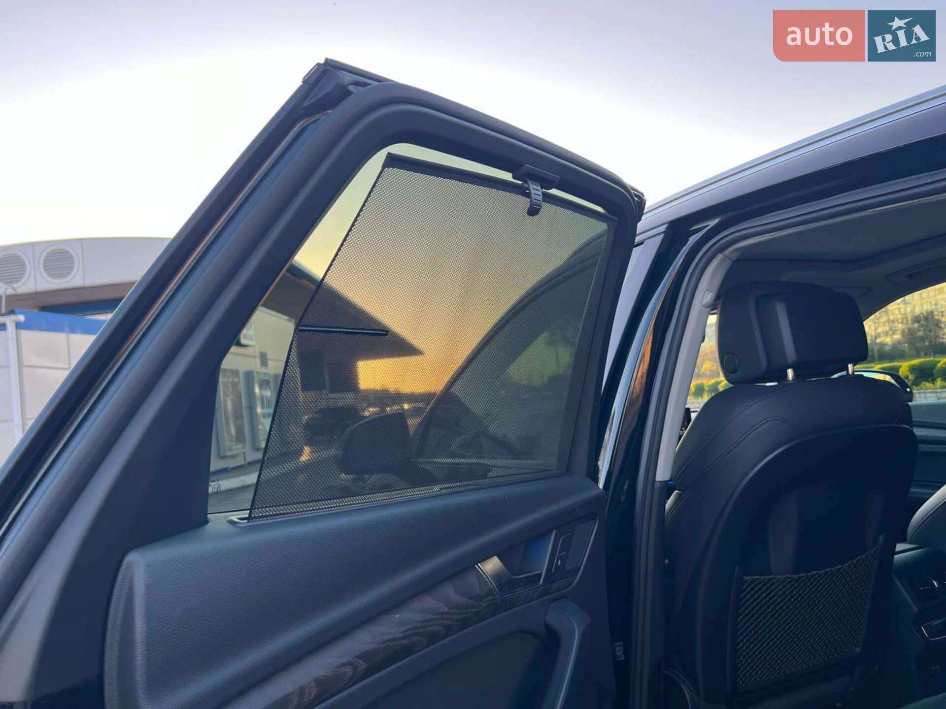 Audi Q5 2019 VIN WA1E2AFY7L2045622 фото оголошення 17 з 19