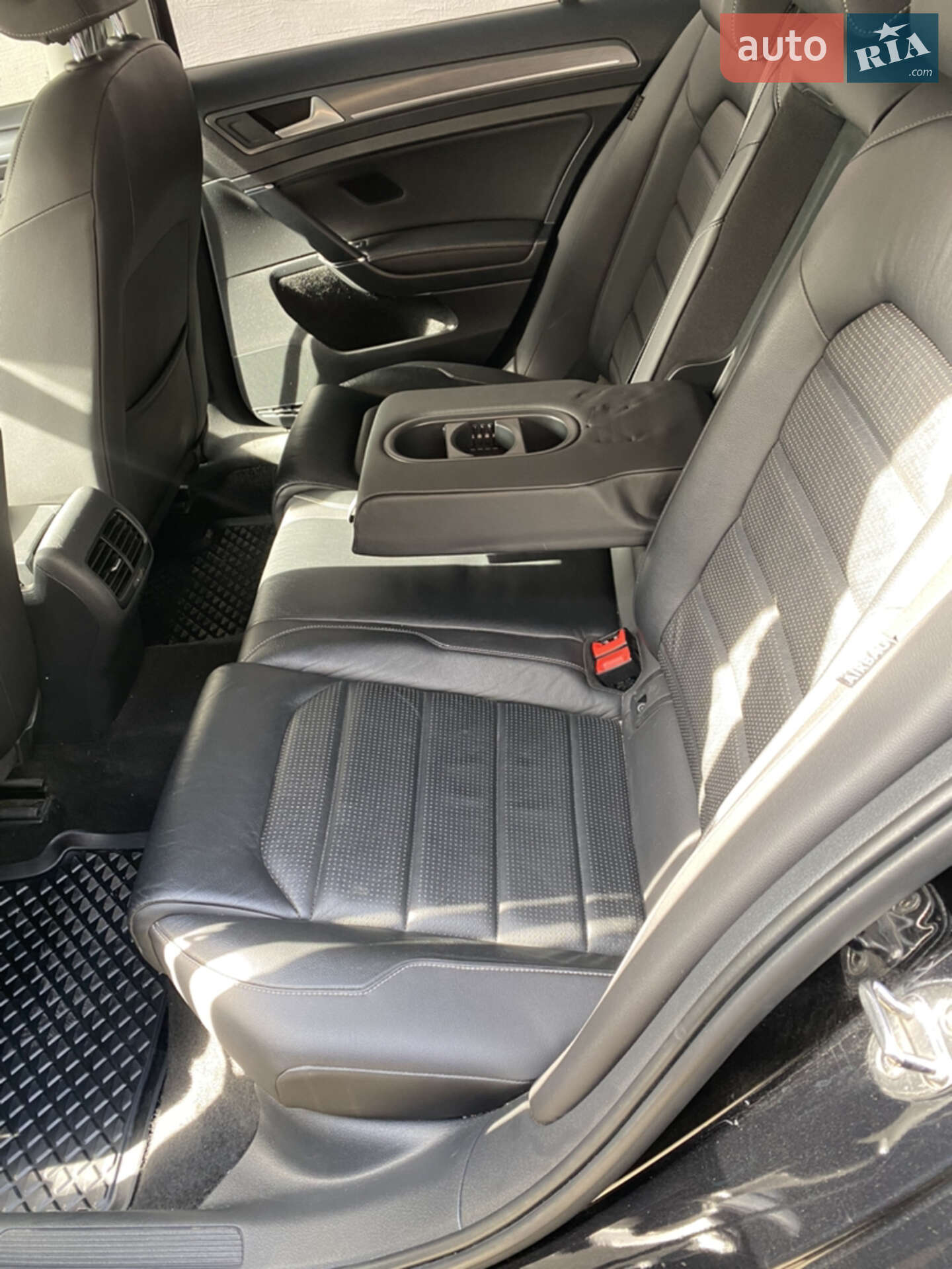 Volkswagen e-Golf 2019 VIN WVWZZZAUZK8990261 фото оголошення 12 з 18