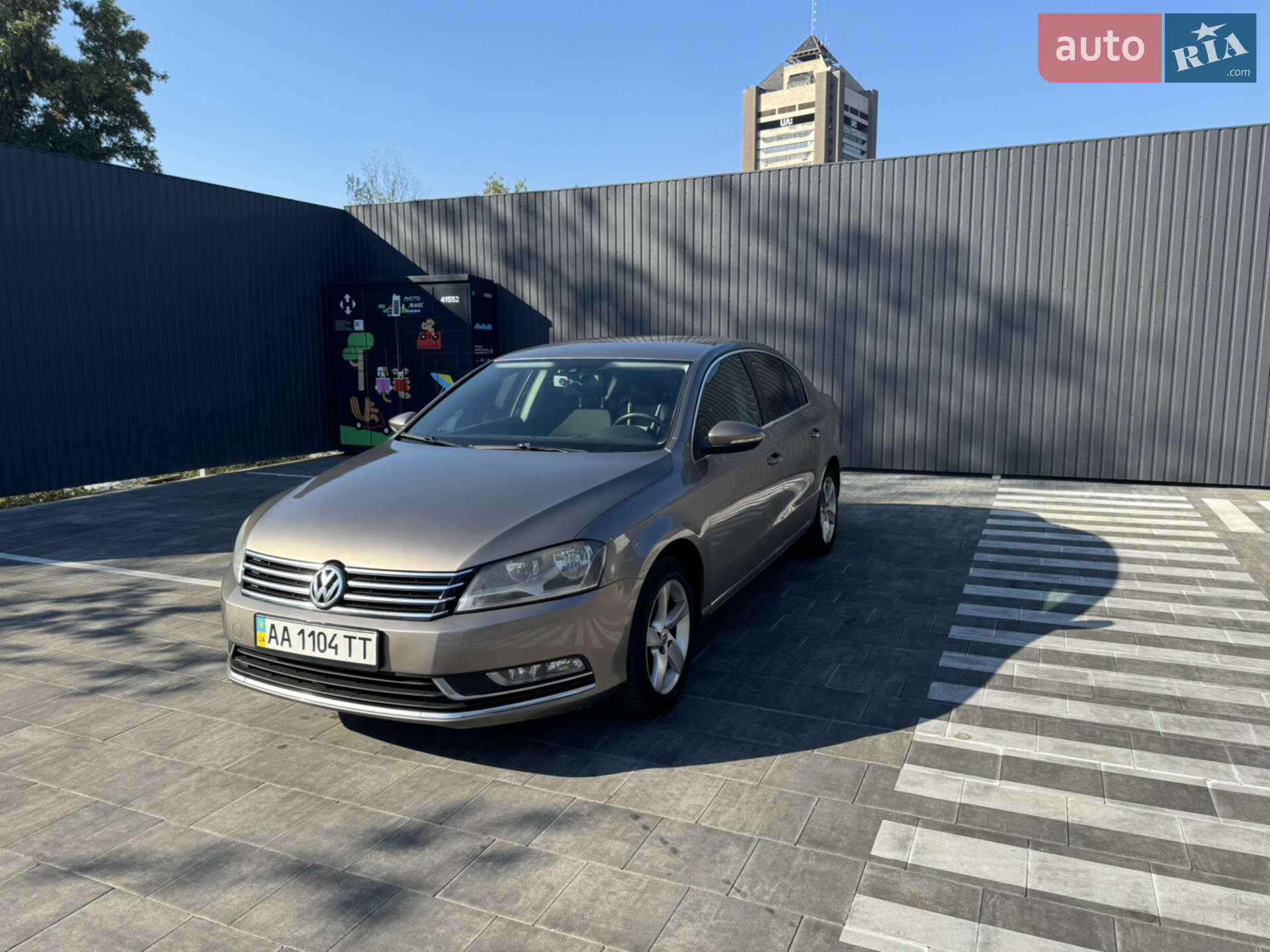Volkswagen Passat 2011 VIN WVWZZZ3CZBP307832 фото оголошення 4 з 18