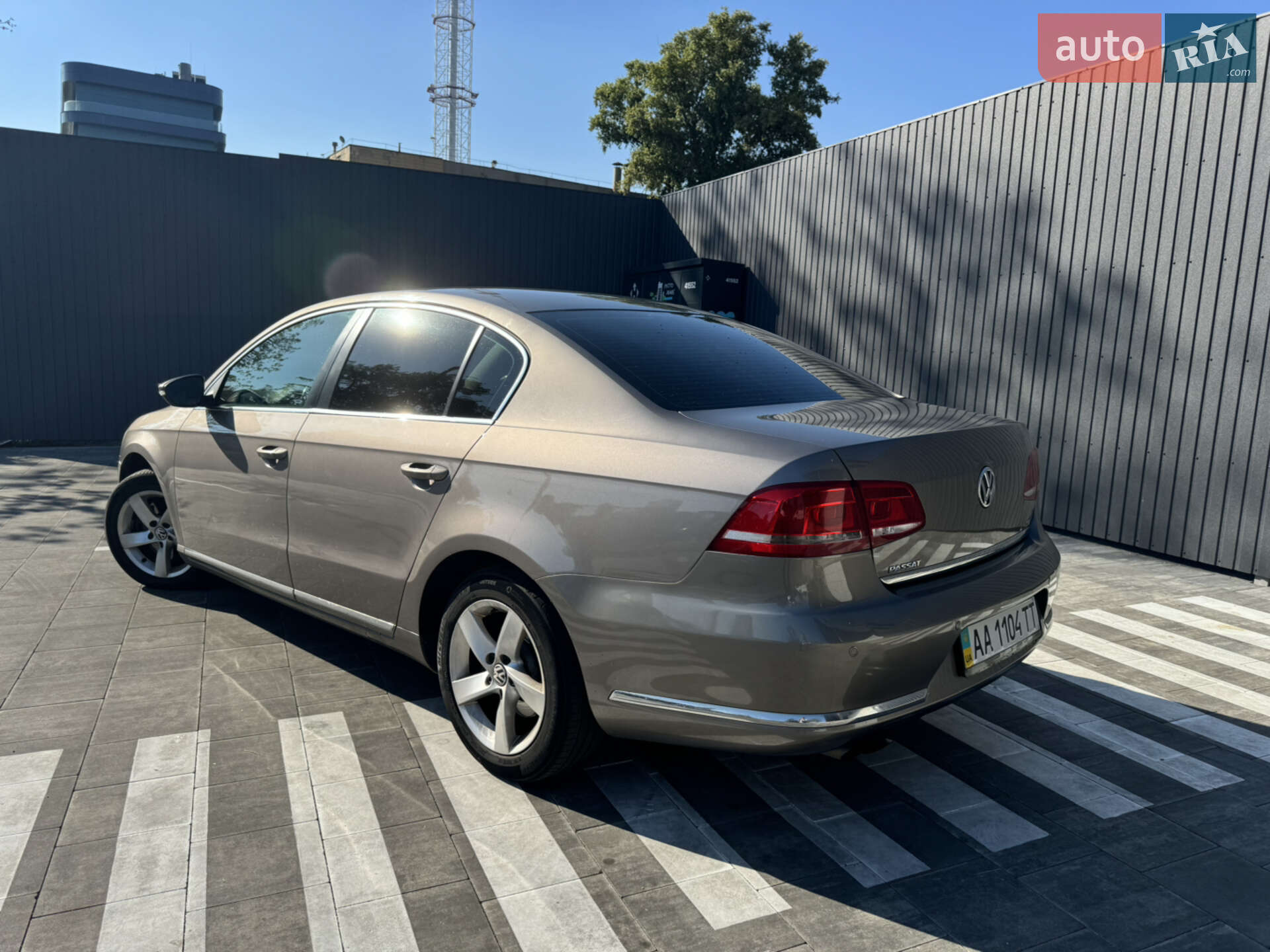 Volkswagen Passat 2011 VIN WVWZZZ3CZBP307832 фото оголошення 8 з 18