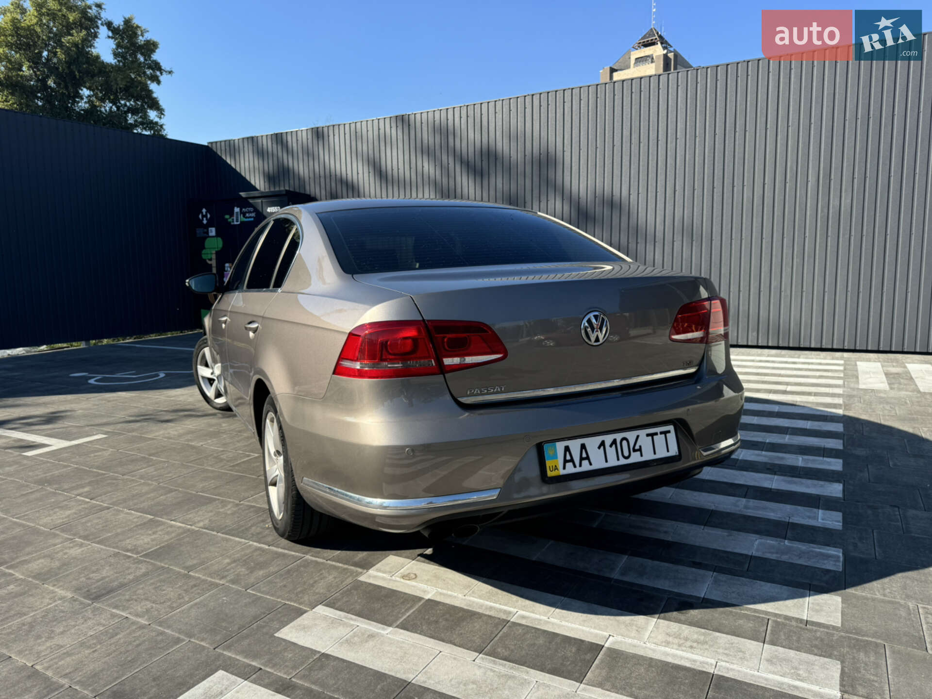 Volkswagen Passat 2011 VIN WVWZZZ3CZBP307832 фото оголошення 7 з 18
