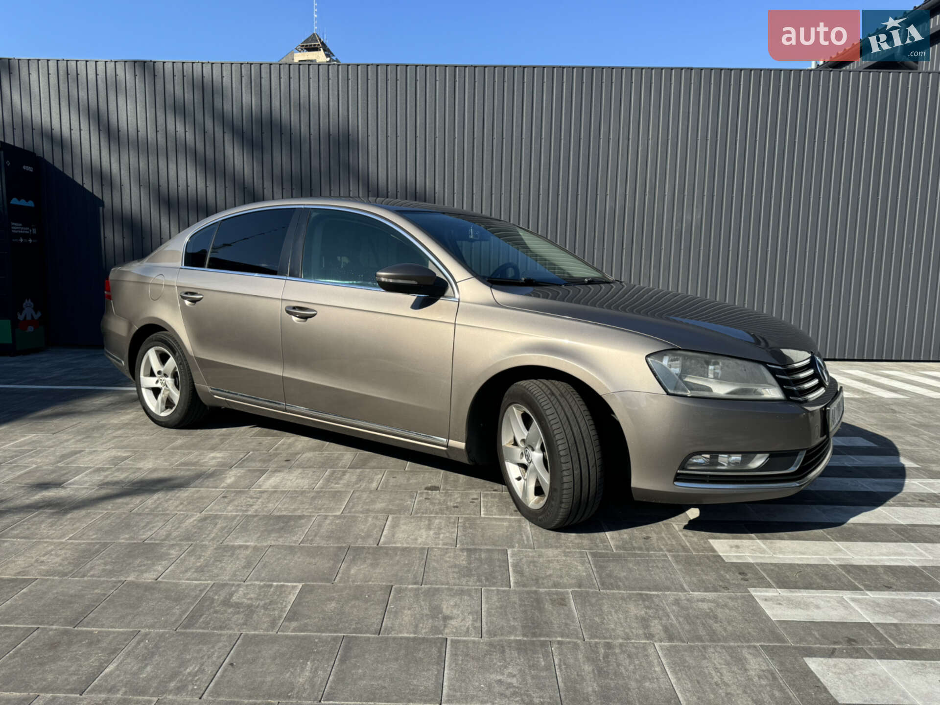 Volkswagen Passat 2011 VIN WVWZZZ3CZBP307832 фото оголошення 9 з 18