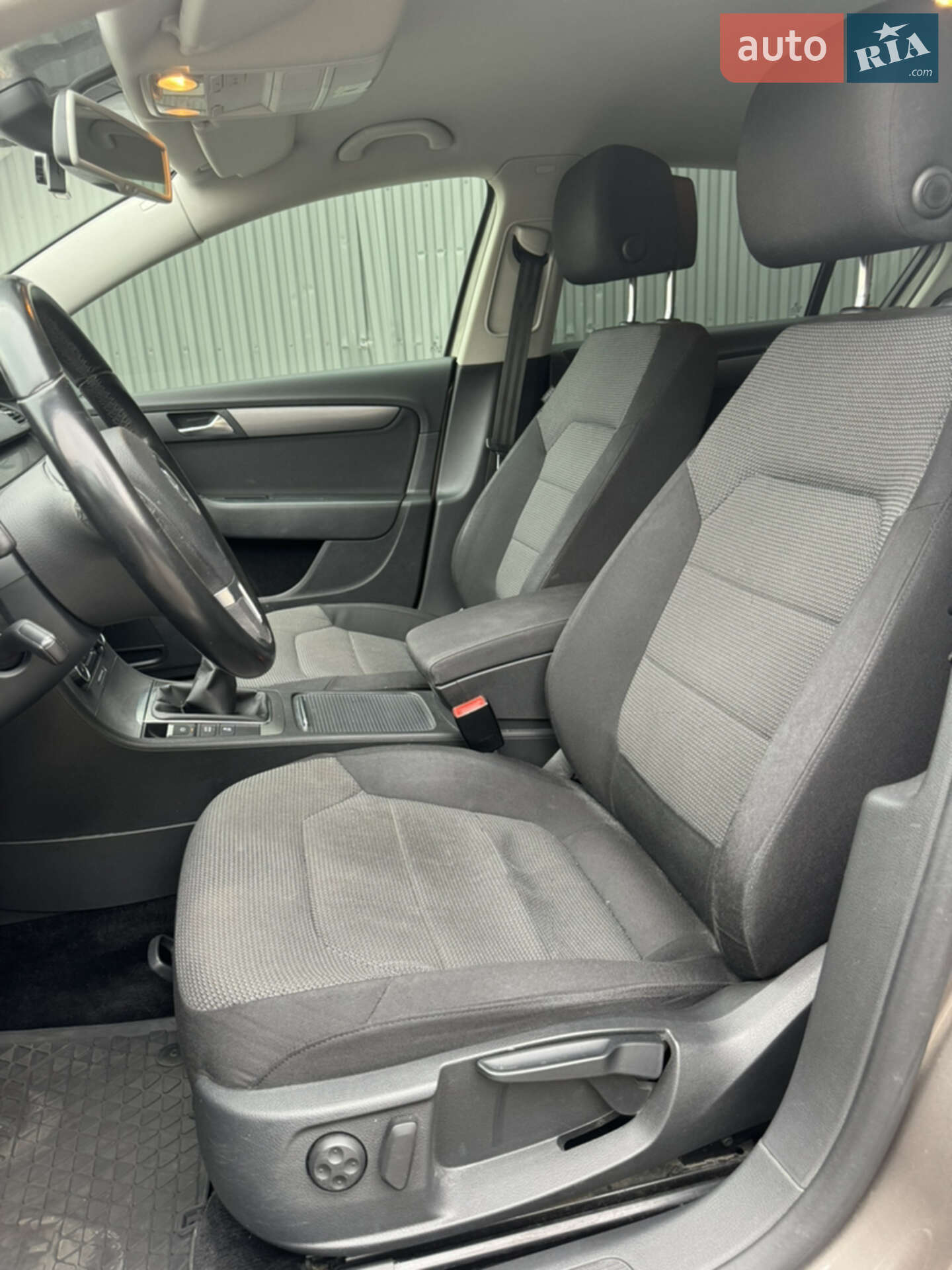 Volkswagen Passat 2011 VIN WVWZZZ3CZBP307832 фото оголошення 15 з 18